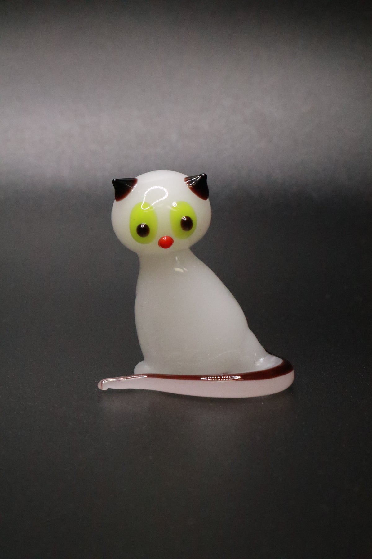 VINTAGE HAND BLOWN ART GLASS MINI CAT