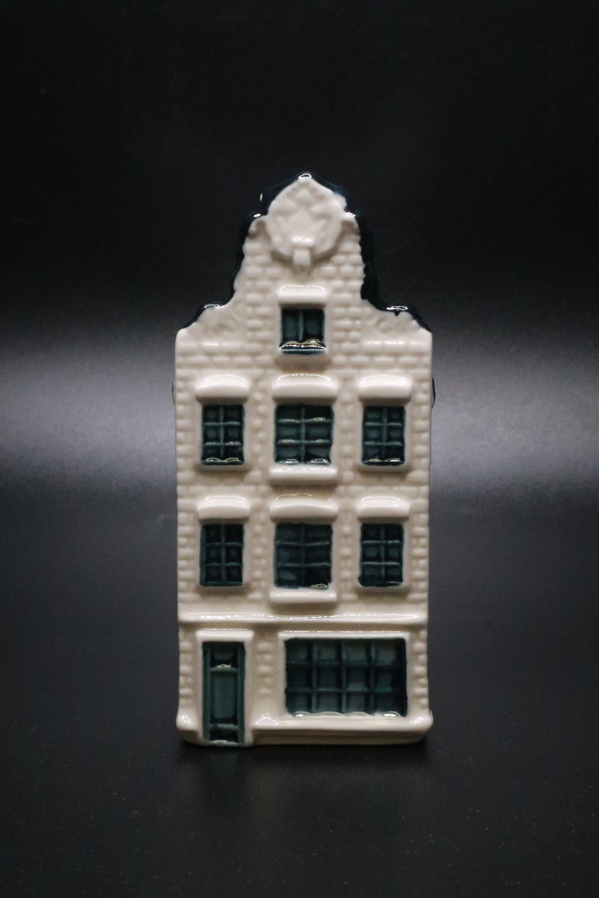 BLUE DELFT'S FOR KLM AMSTERDAM MINIATURE CANEL HOUSE #72