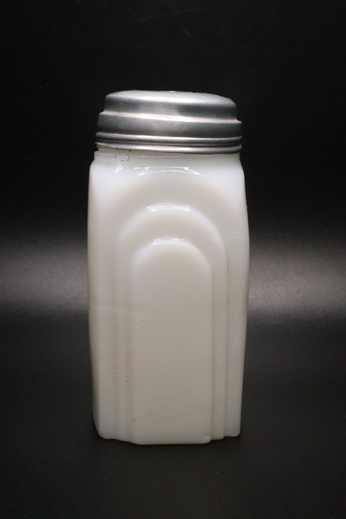 VINTAGE MCKEE ART DECO MILK GLASS "ROMAN ARCH" SALT SHAKER (AS IS)