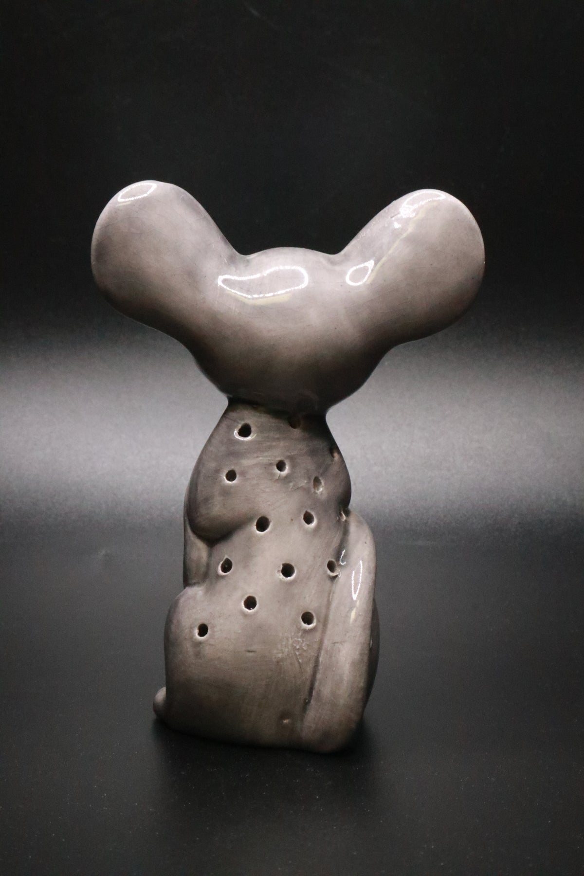 VINTAGE GRAY CERMIC MOUSE FIGURINE