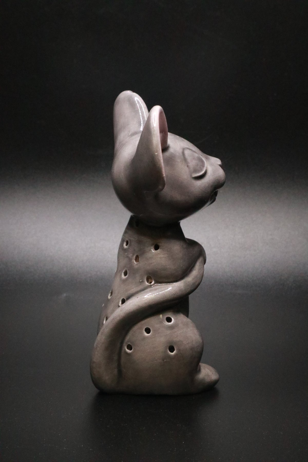 VINTAGE GRAY CERMIC MOUSE FIGURINE