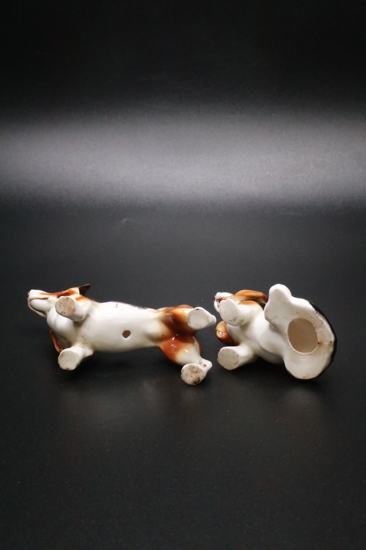 VINTAGE KELVIN BONE CHINA JAPAN BASSET HOUND DOG FIGURINES (SET OF 2)