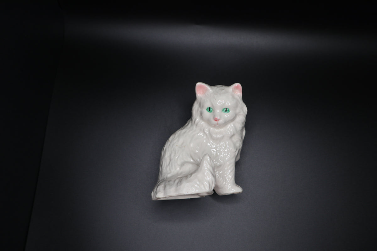 VINTAGE GOEBEL GERMANY WHITE CAT