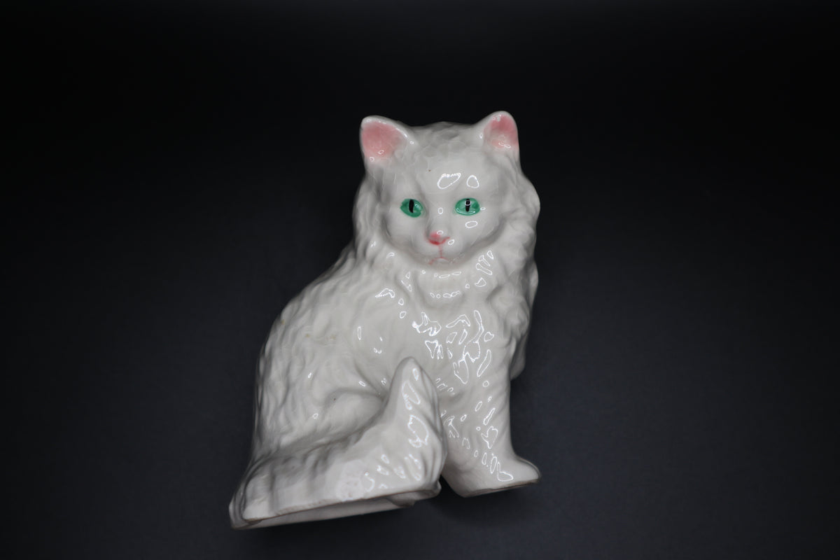 VINTAGE GOEBEL GERMANY WHITE CAT