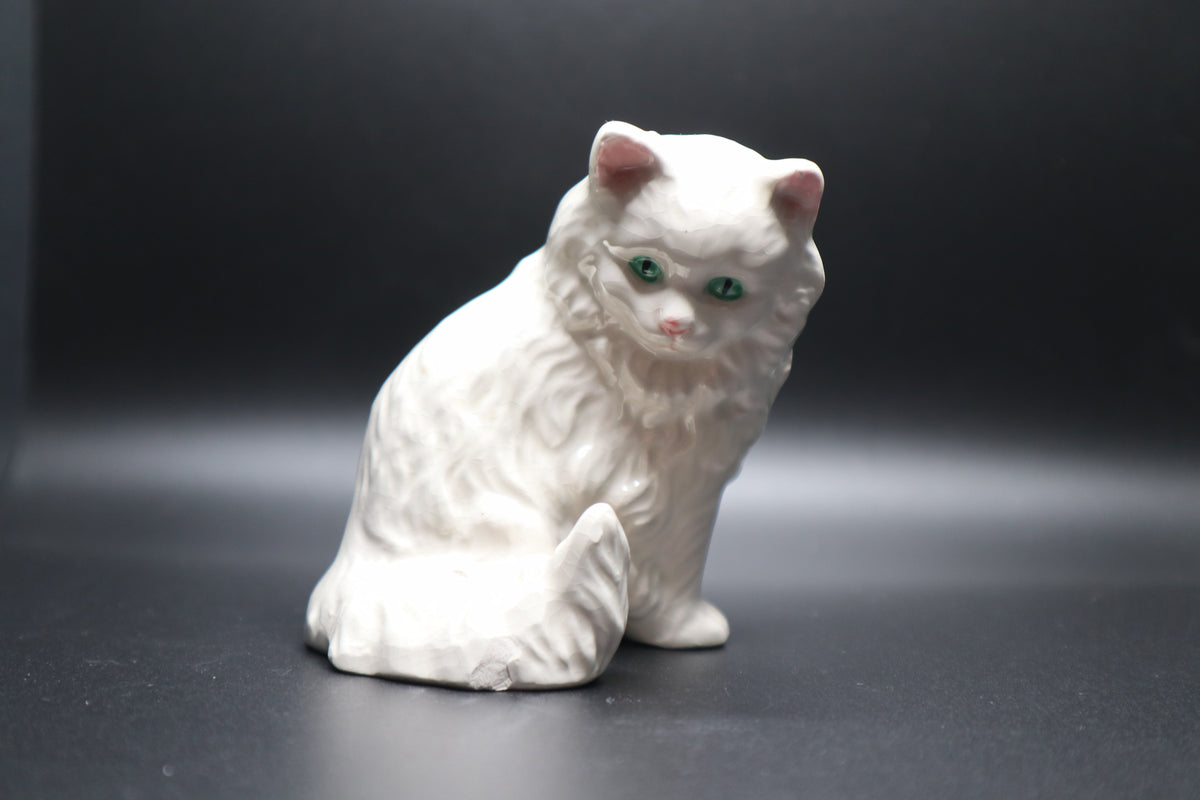 VINTAGE GOEBEL GERMANY WHITE CAT