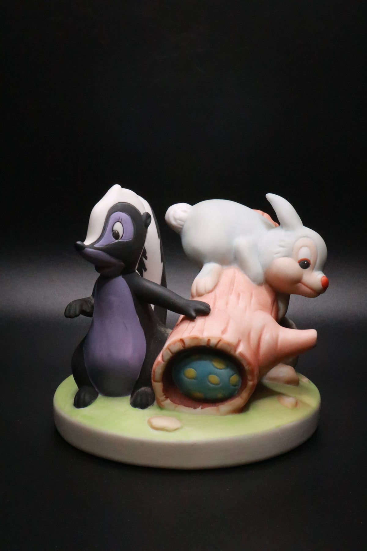 VINTAGE WALT DISNEY PRODUCTIONS THUMPER AND FLOWER CERAMIC FIGURINE