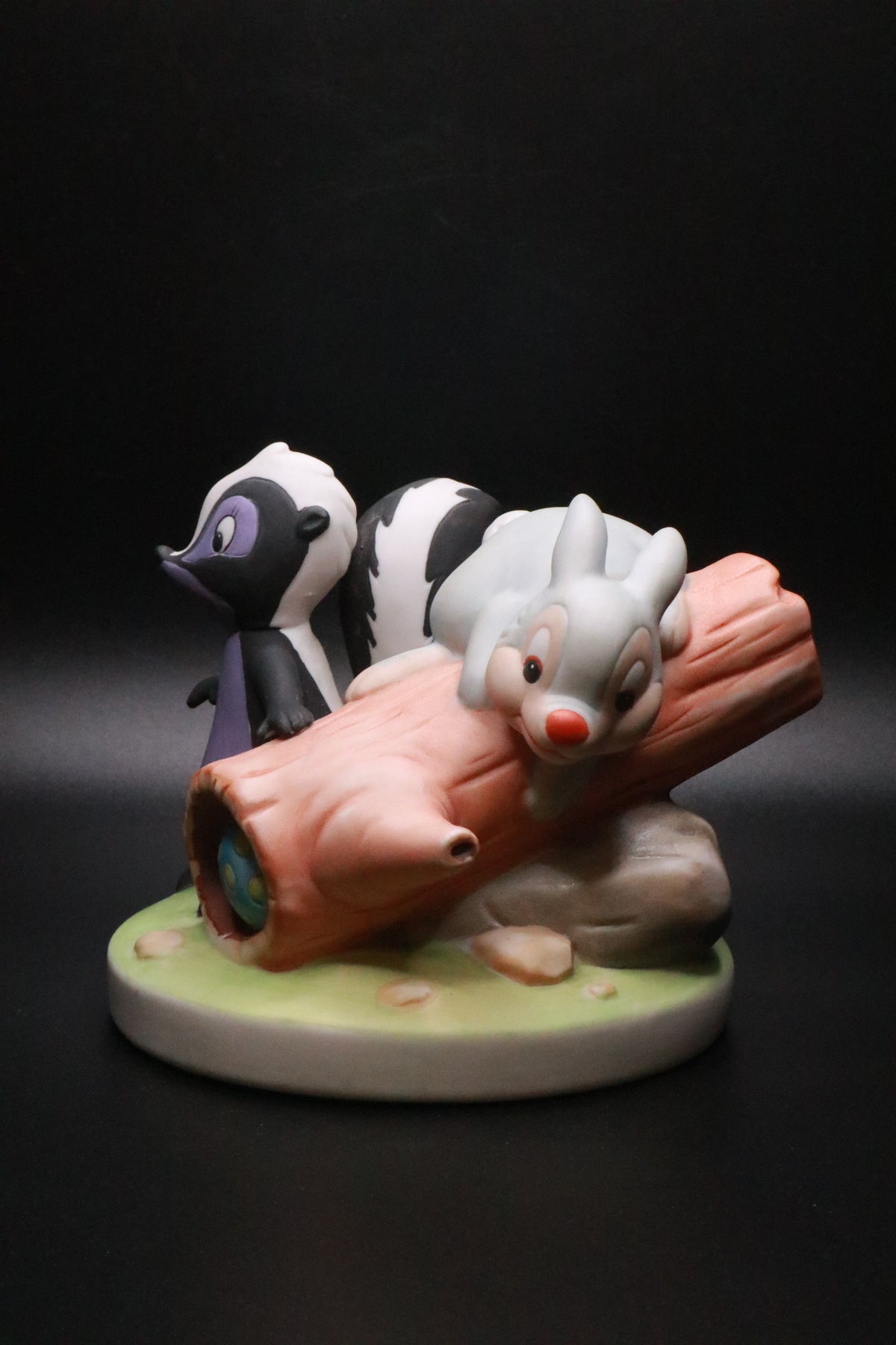 VINTAGE WALT DISNEY PRODUCTIONS THUMPER AND FLOWER CERAMIC FIGURINE