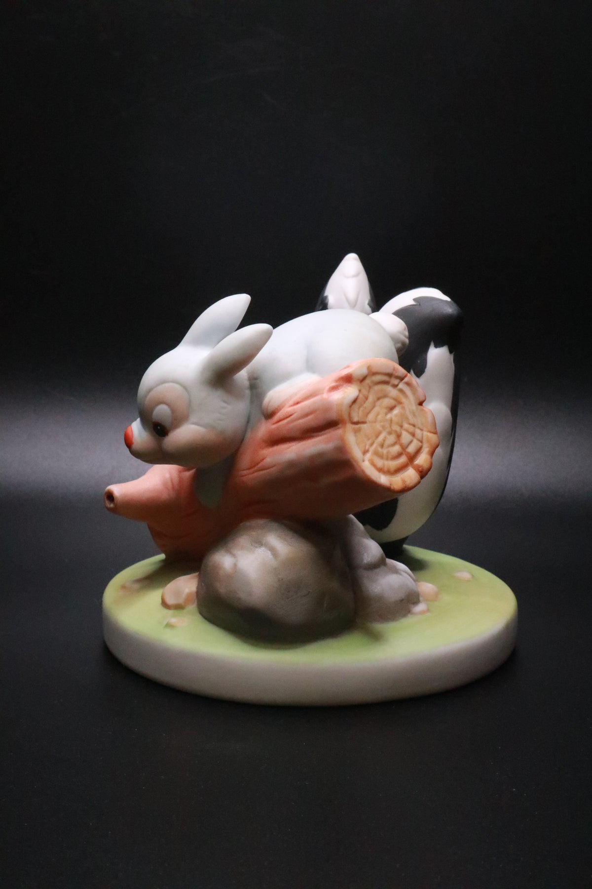 VINTAGE WALT DISNEY PRODUCTIONS THUMPER AND FLOWER CERAMIC FIGURINE