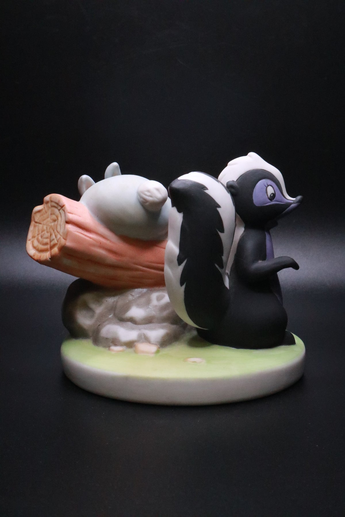 VINTAGE WALT DISNEY PRODUCTIONS THUMPER AND FLOWER CERAMIC FIGURINE