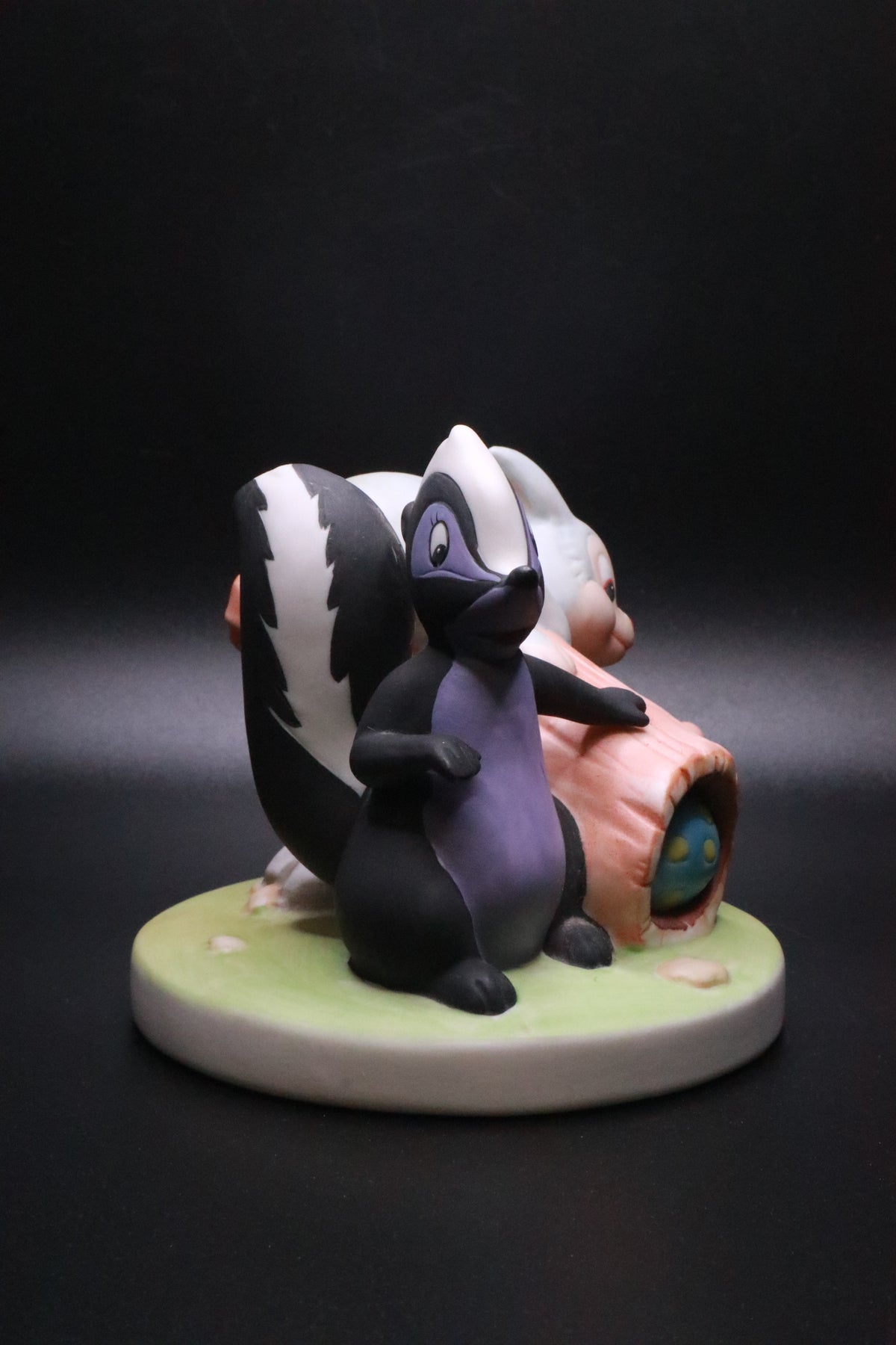 VINTAGE WALT DISNEY PRODUCTIONS THUMPER AND FLOWER CERAMIC FIGURINE