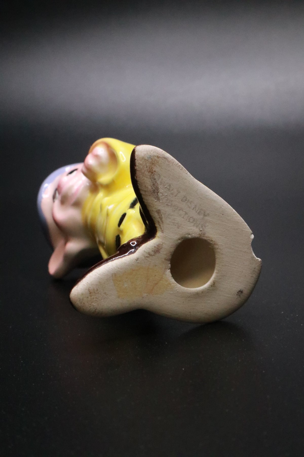 VINTAGE WALT DISNEY PRODUCTIONS JAPAN DOPEY CERAMIC FIGURINE (AS IS)