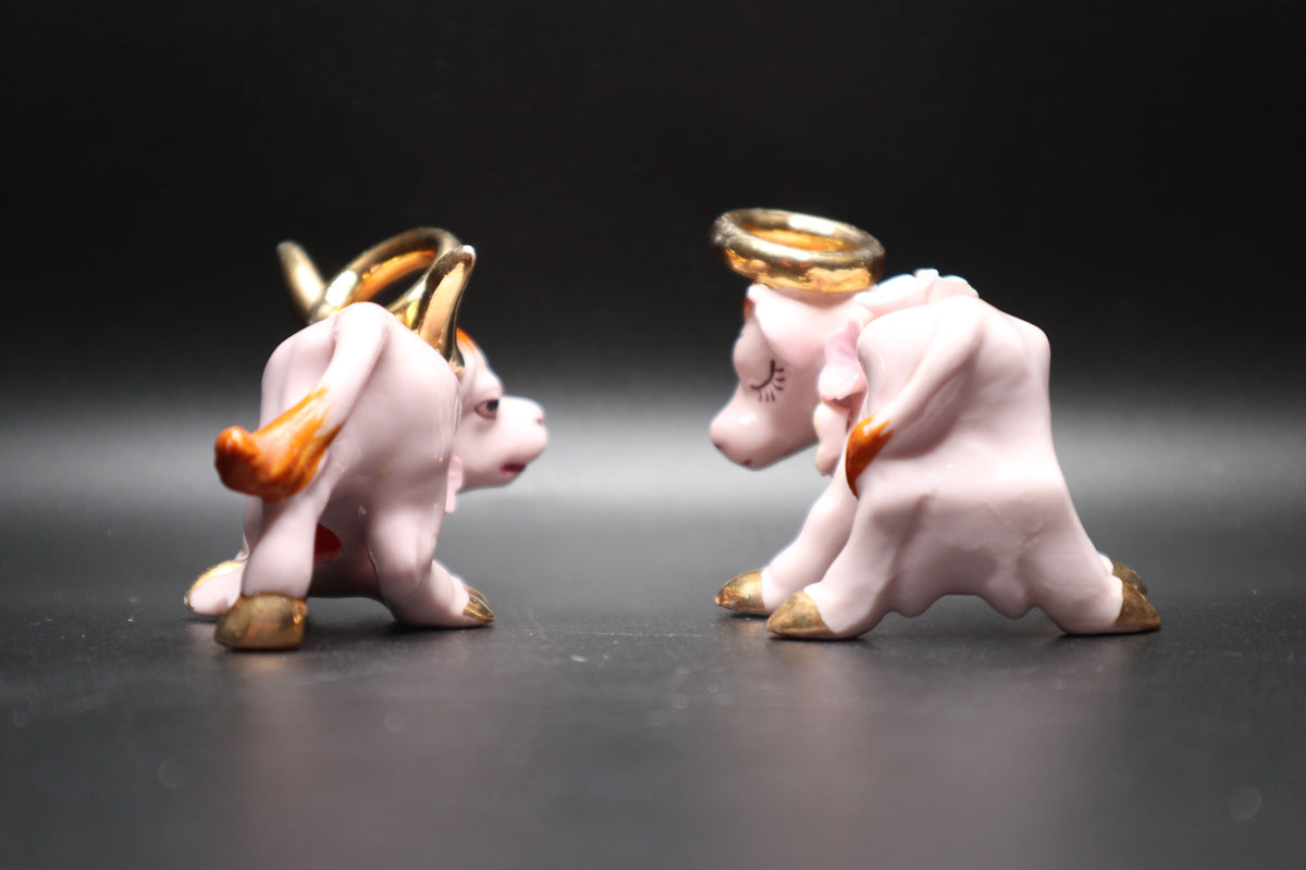 ANTHROPOMORPHIC BULL AND COW HALO SALT AND PEPPER SET