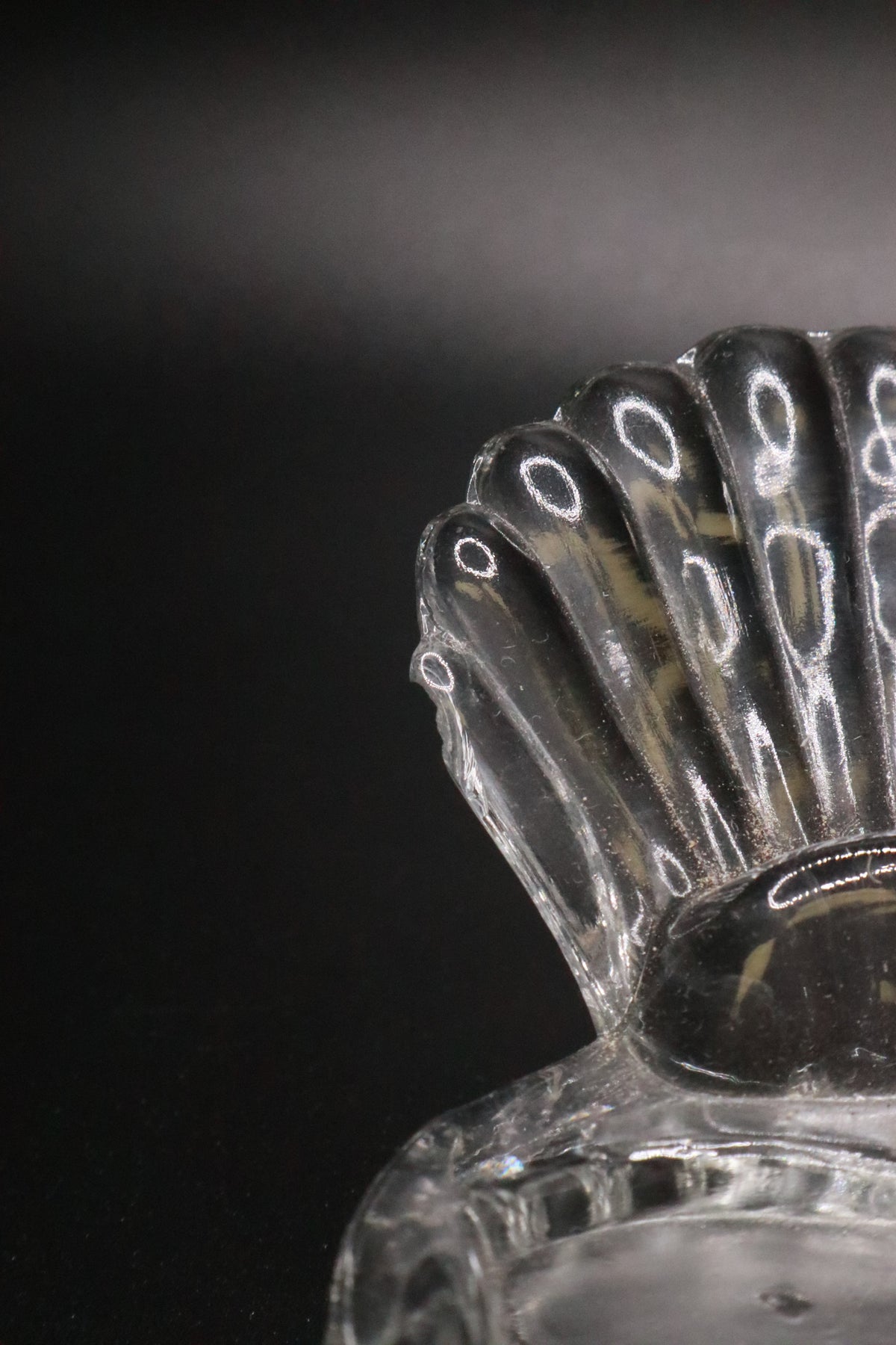 VINTAGE SEASHELL GLASS SHAKERS WITH SILVER TOP AND GLASS BASE