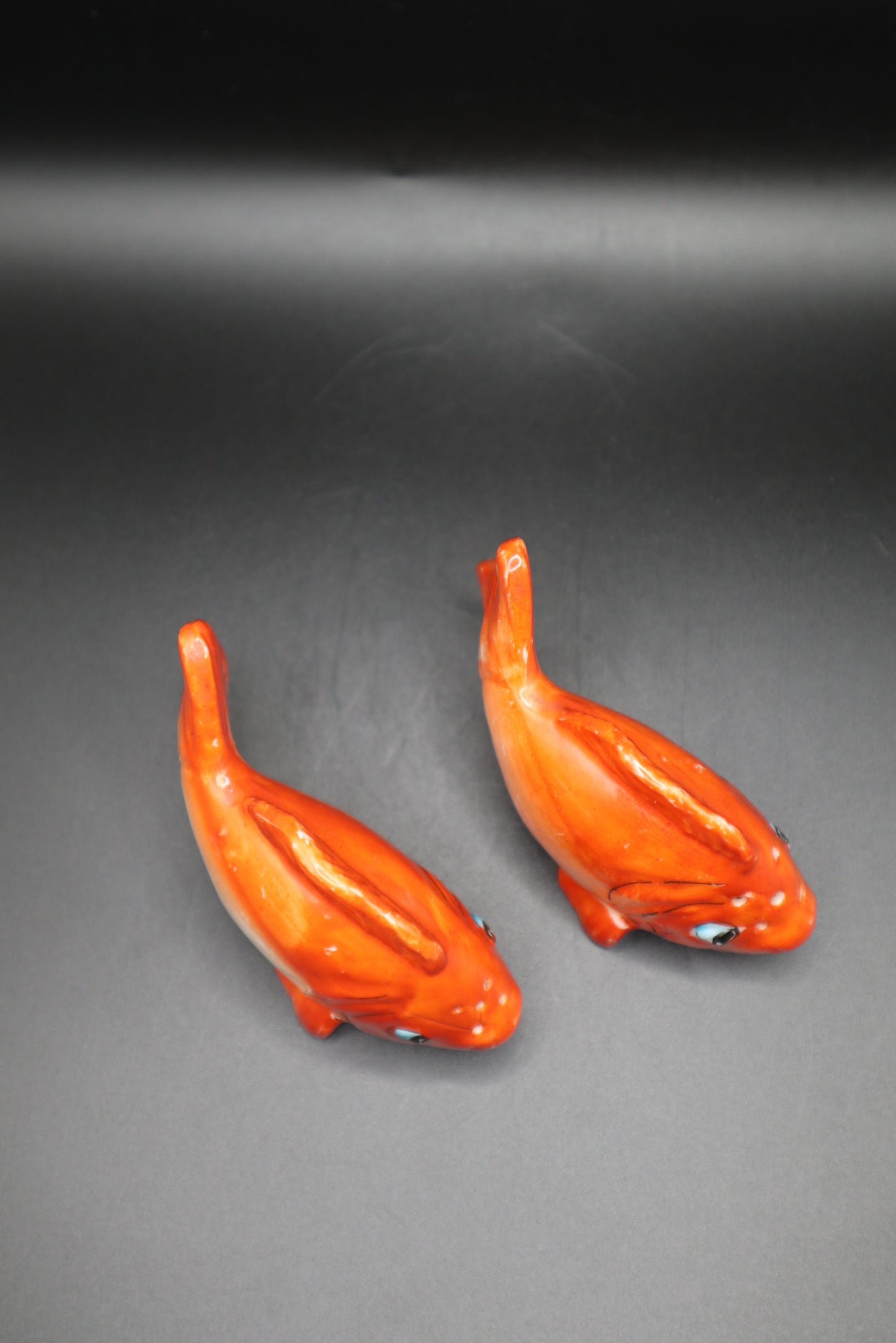 VINTAGE SALT AND PEPPER ORANGE GOLDFISH SHAKERS