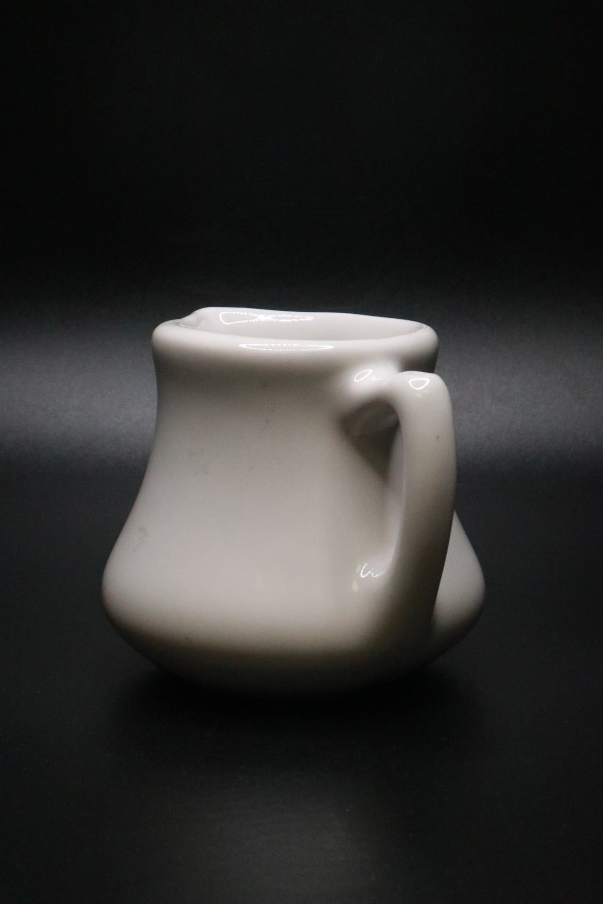 VINTAGE CHEFSWARE CERAMIC WHITE CREAMER