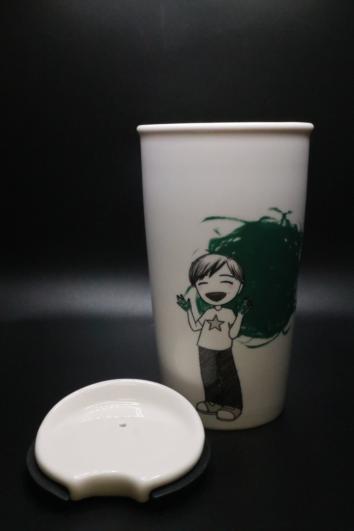 STARBUCKS 2015 CERAMIC TUMBLER WITH LID DOT COLLECTION "GREEN FINGER PAINT BOY"