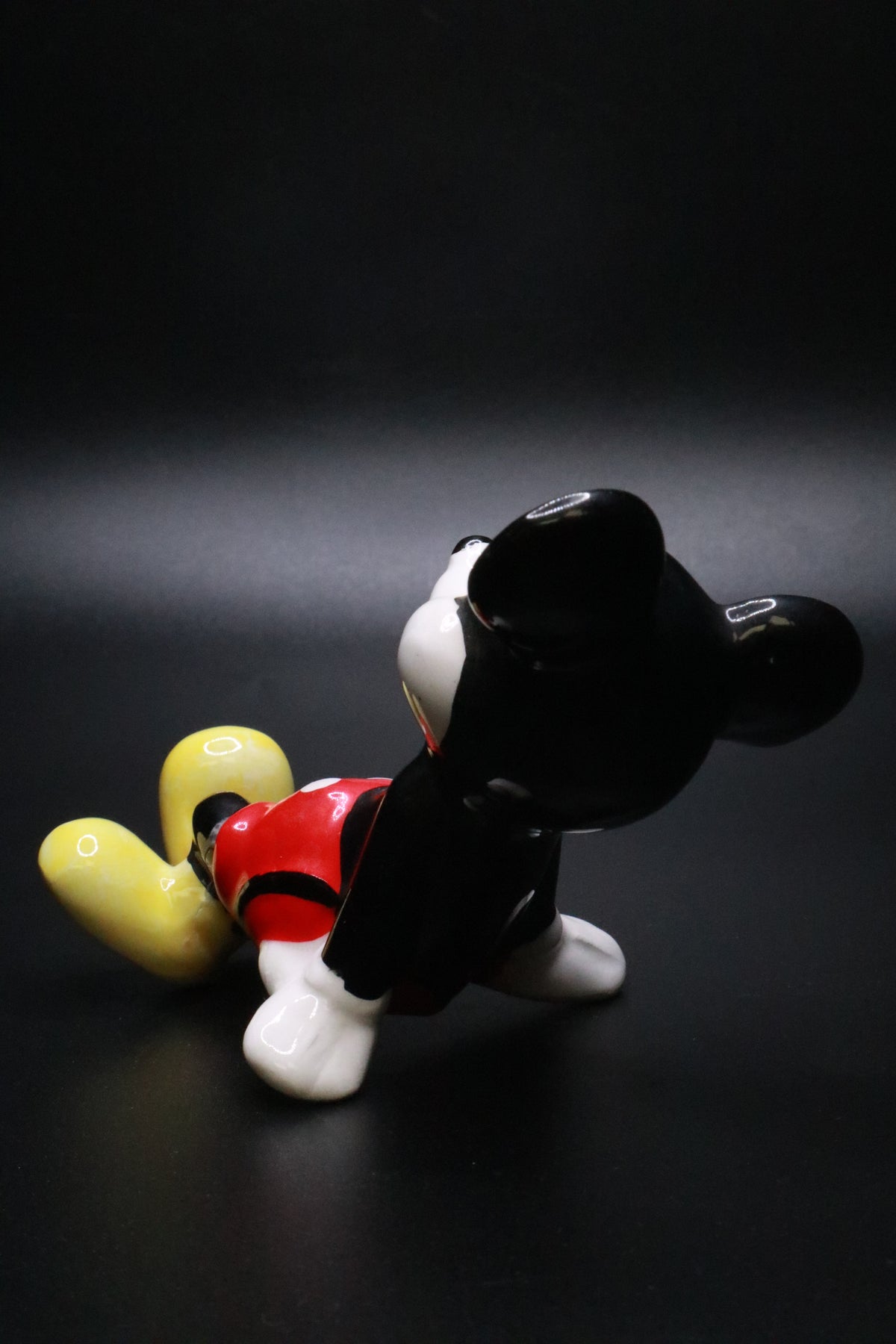 VINTAGE WALT DISNEY PRODUCTIONS JAPAN MICKEY MOUSE CERAMIC FIGURINE