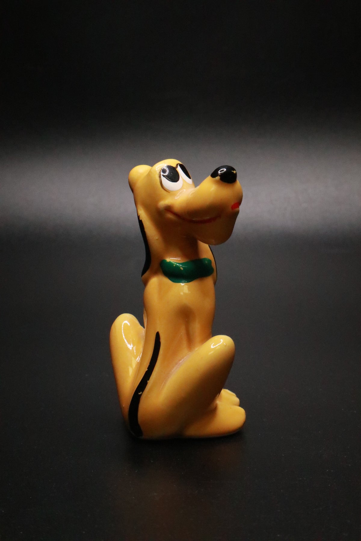 VINTAGE WALT DISNEY PRODUCTIONS JAPAN PLUTO CERAMIC FIGURINE