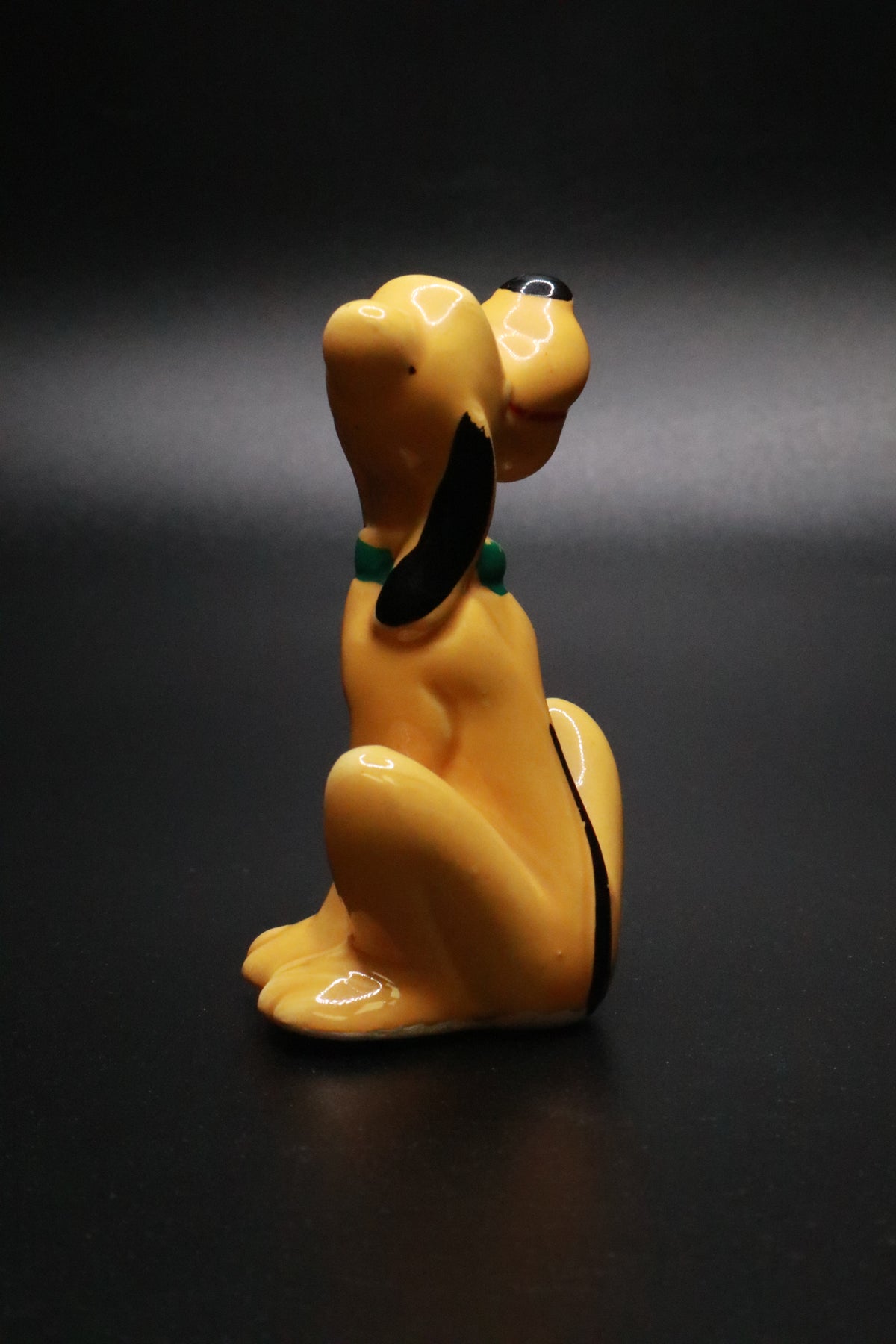 VINTAGE WALT DISNEY PRODUCTIONS JAPAN PLUTO CERAMIC FIGURINE