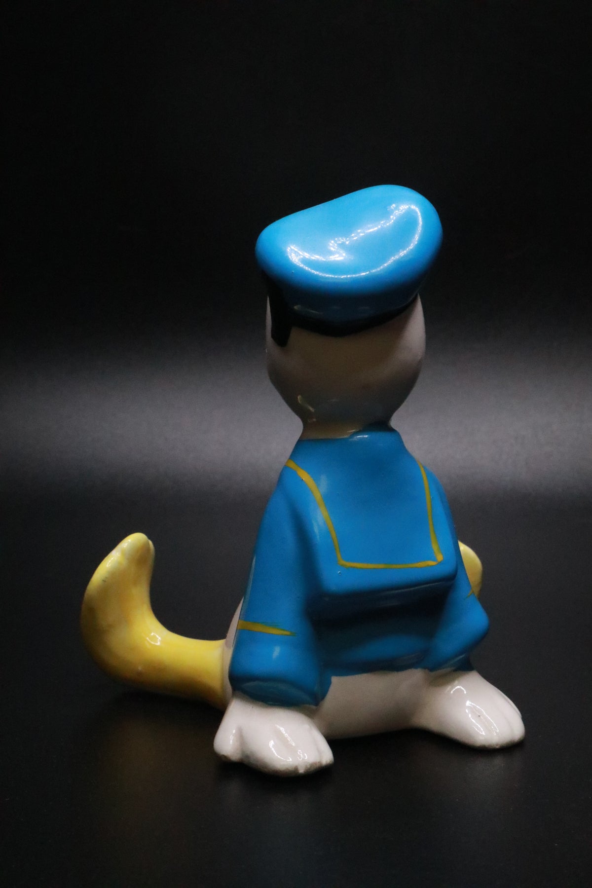 VINTAGE WALT DISNEY PRODUCTIONS JAPAN DONALD DUCK CERAMIC FIGURINE