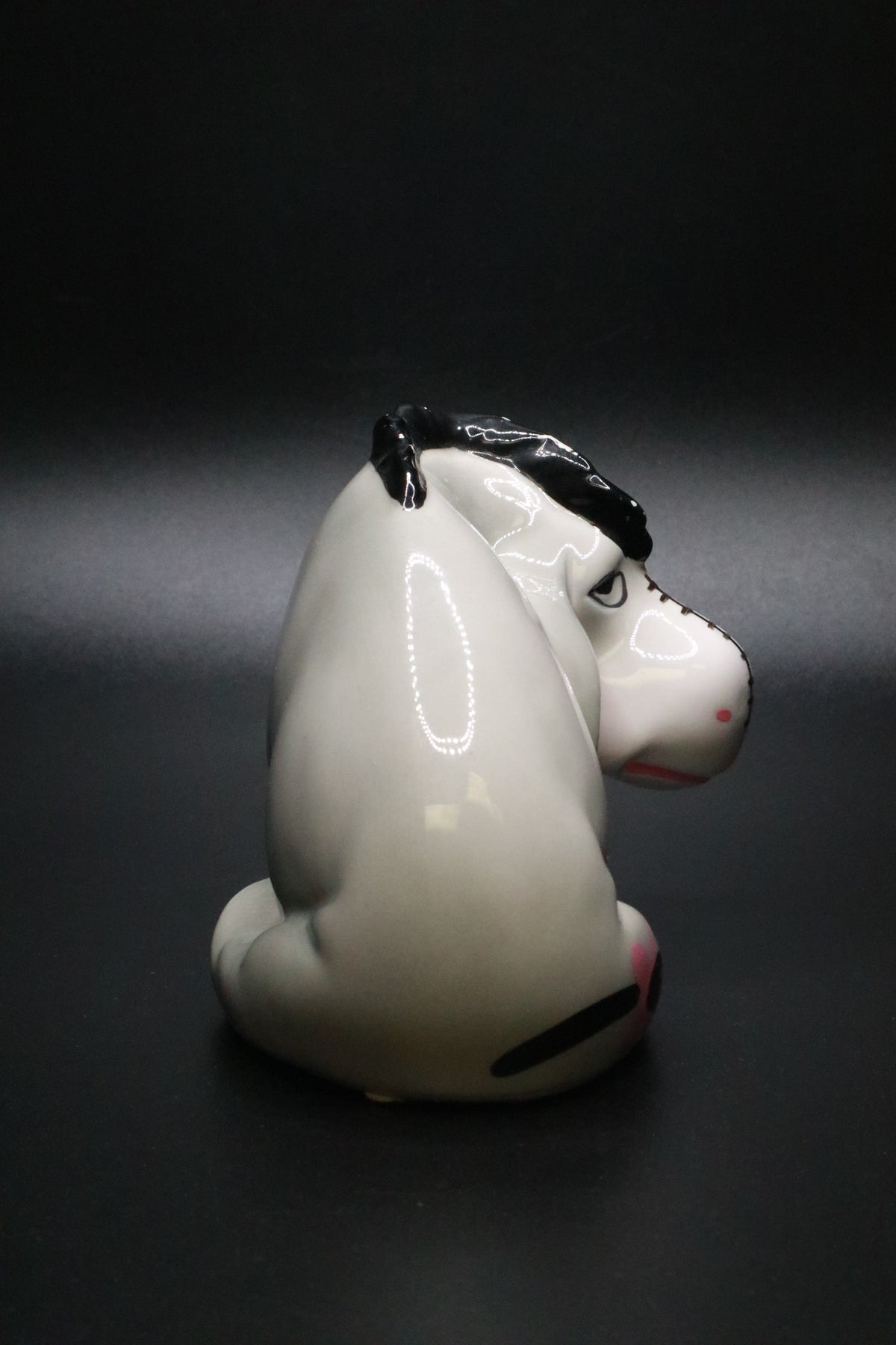 VINTAGE WALT DISNEY PRODUCTIONS JAPAN EEYORE CERAMIC FIGURINE