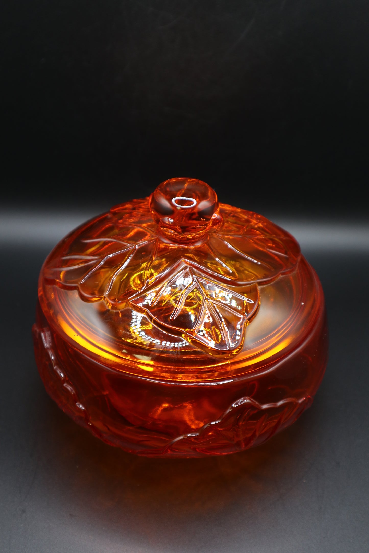 MCM VIKING PERSIMMON EPIC LEAF LIDDED CANDY DISH