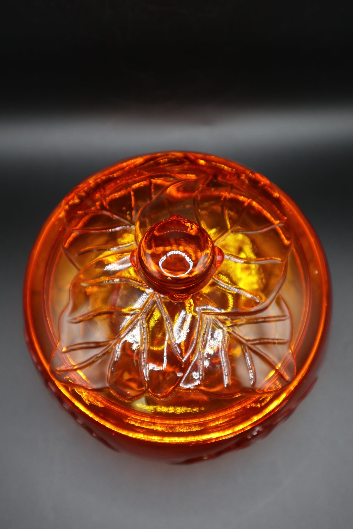 MCM VIKING PERSIMMON EPIC LEAF LIDDED CANDY DISH