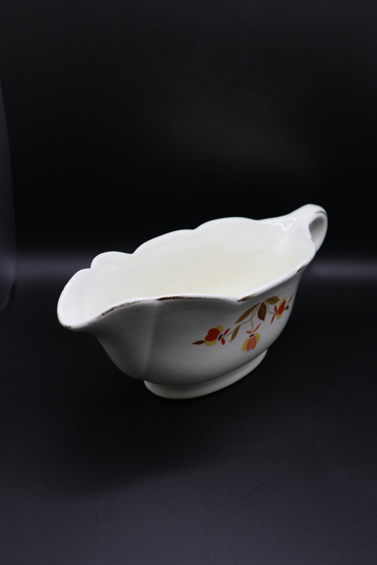 VINTAGE HALLS SUPERIOR GRAVY BOAT IN AUTUMN LEAF