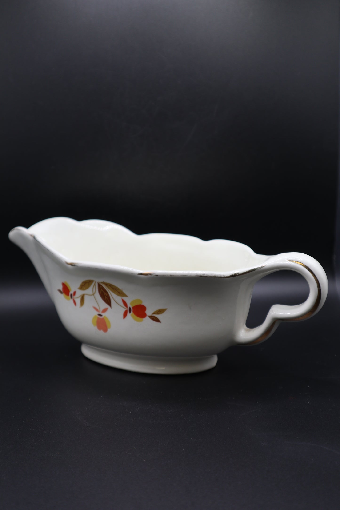 VINTAGE HALLS SUPERIOR GRAVY BOAT IN AUTUMN LEAF