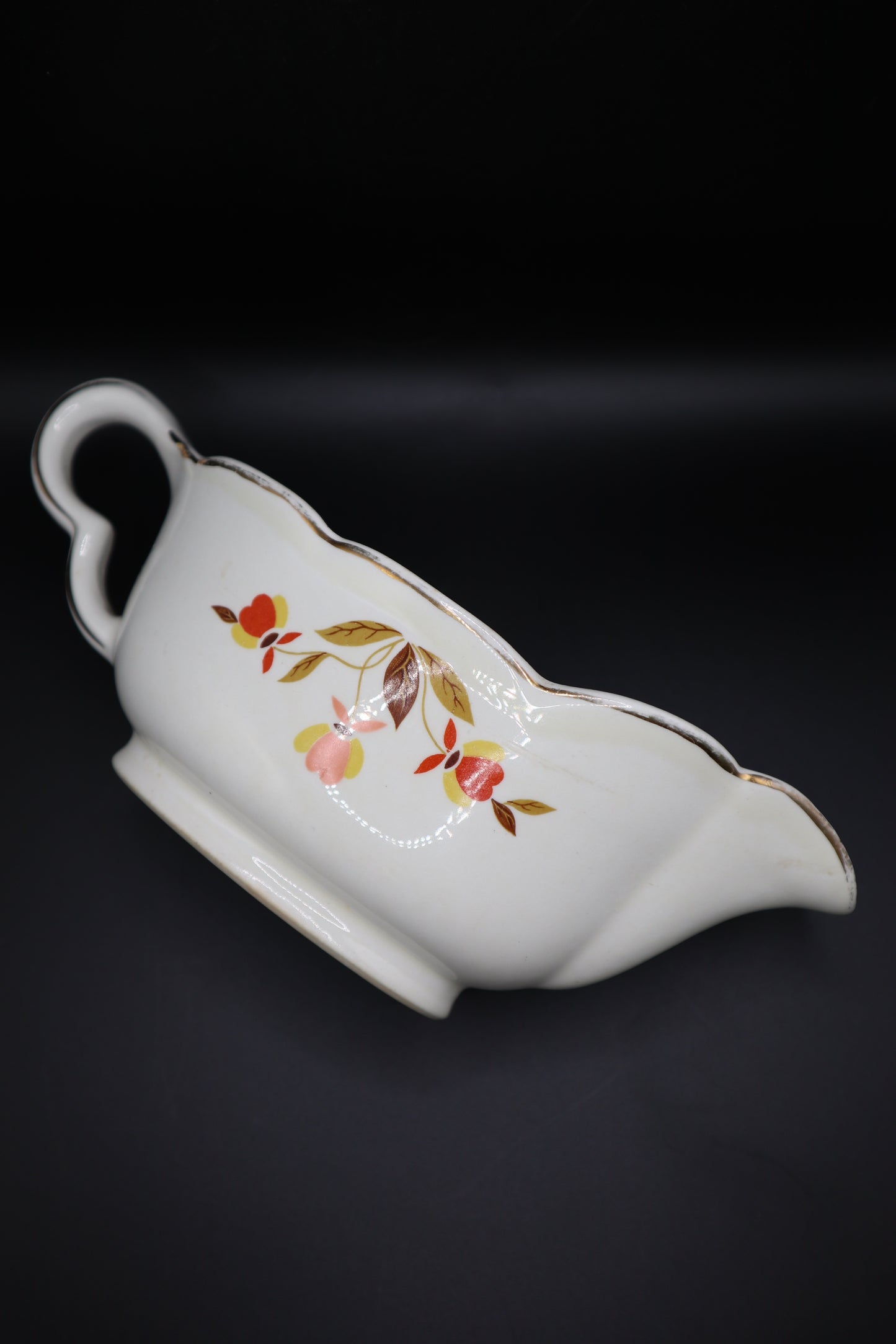 VINTAGE HALLS SUPERIOR GRAVY BOAT IN AUTUMN LEAF