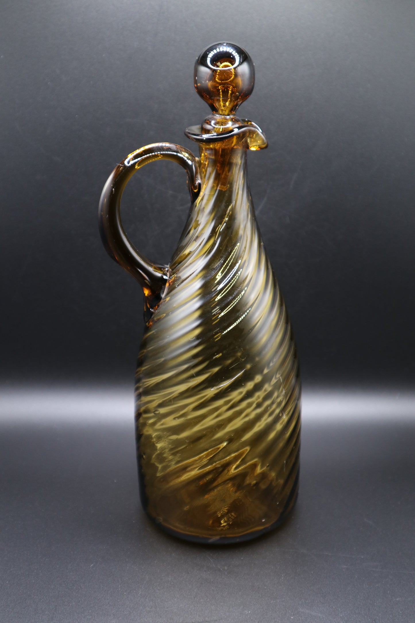 VINTAGE SWIRL HAND BLOWN GLASS CRUET OIL VINEGAR W/ BUBBLE STOPPER