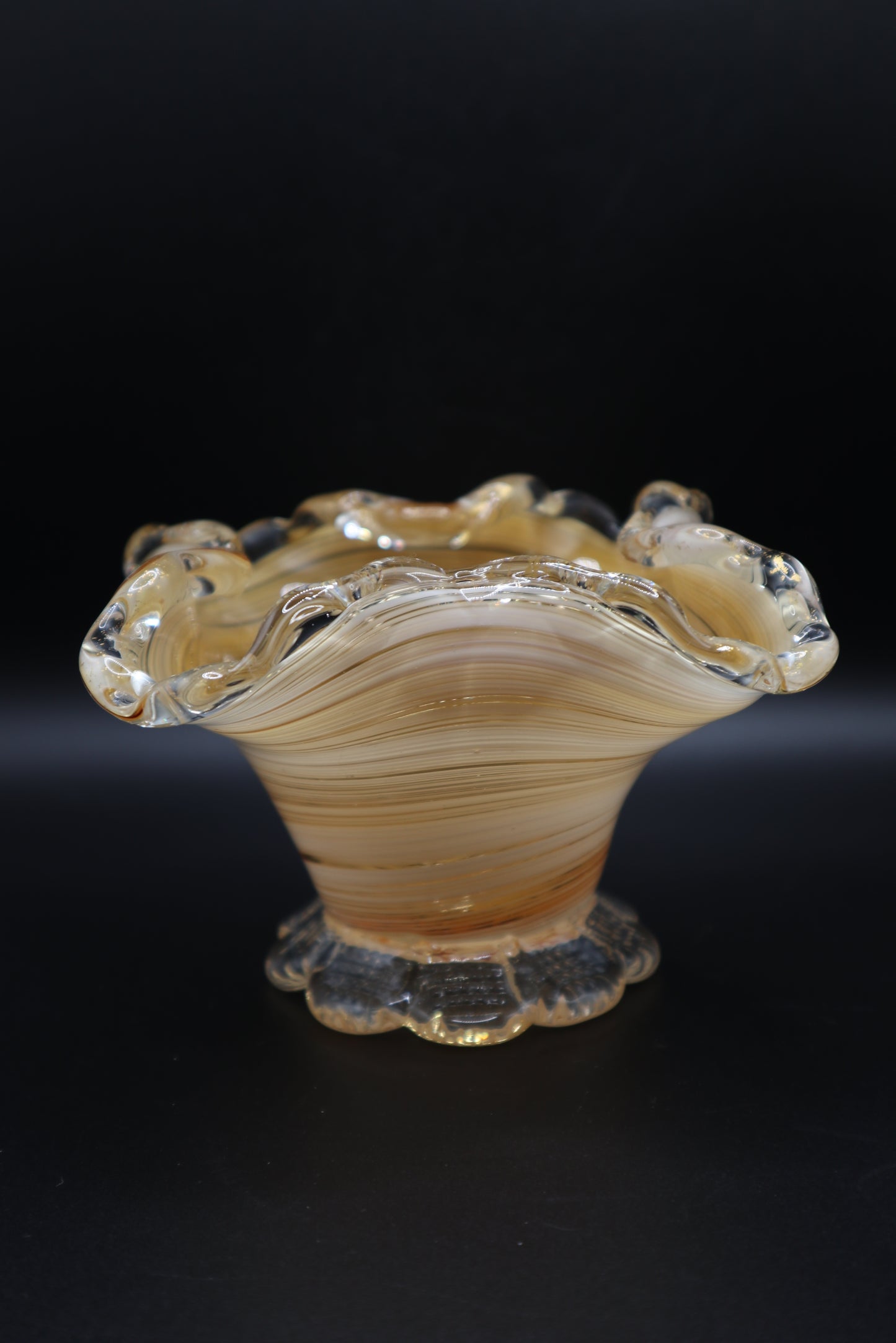 VINTAGE MURANO VENETIAN ART GLASS RUFFLED FOOTED DISH GOLD AND WHITE SWIRL W/ GOLD FLECKS