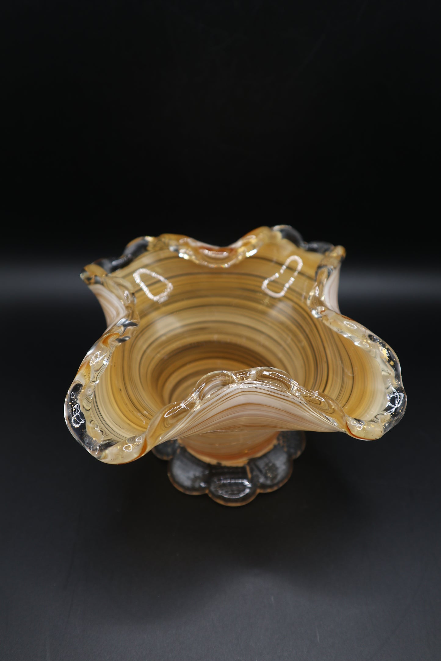 VINTAGE MURANO VENETIAN ART GLASS RUFFLED FOOTED DISH GOLD AND WHITE SWIRL W/ GOLD FLECKS