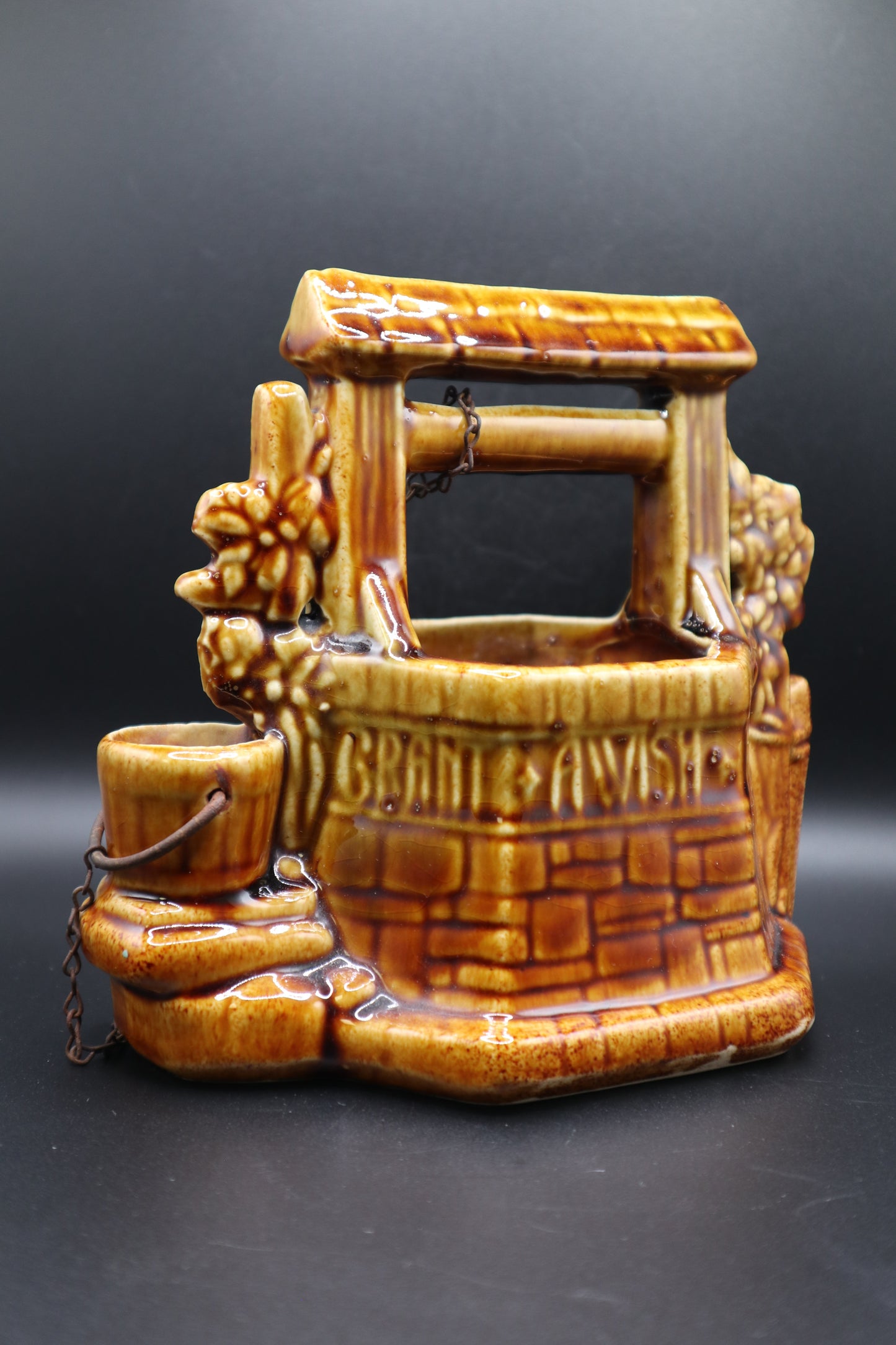 McCoy USA WISHING WELL