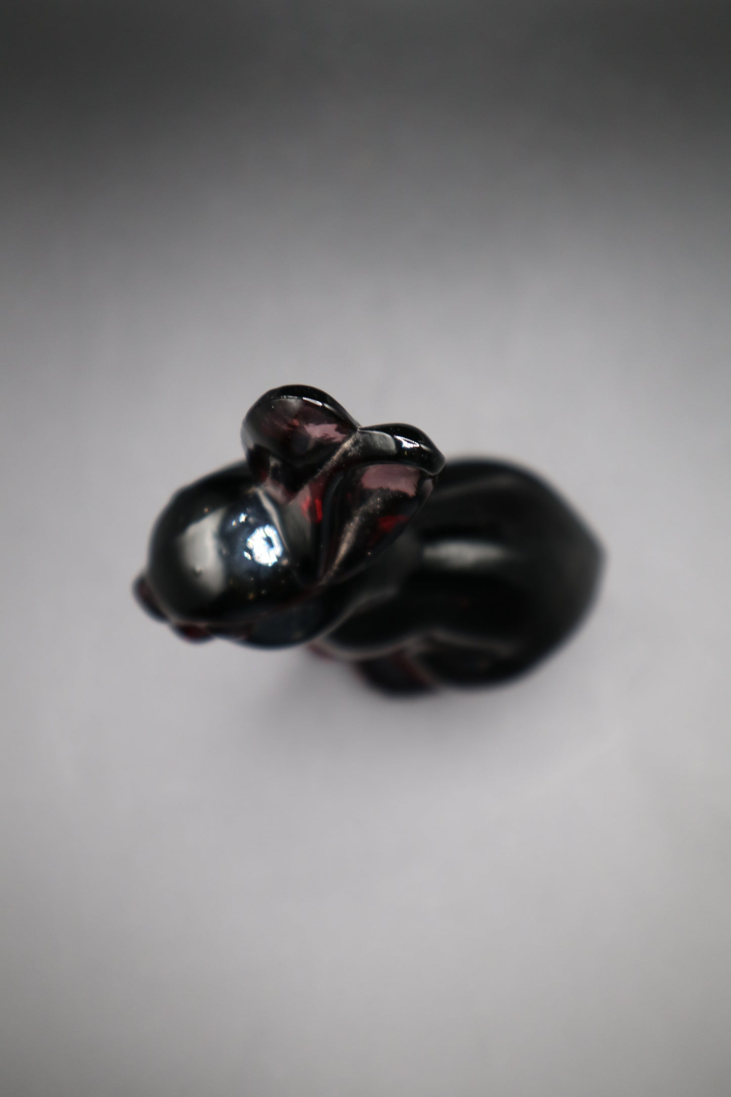 SILVESTRI PURPLE GLASS RABBIT PAPERWEIGHT