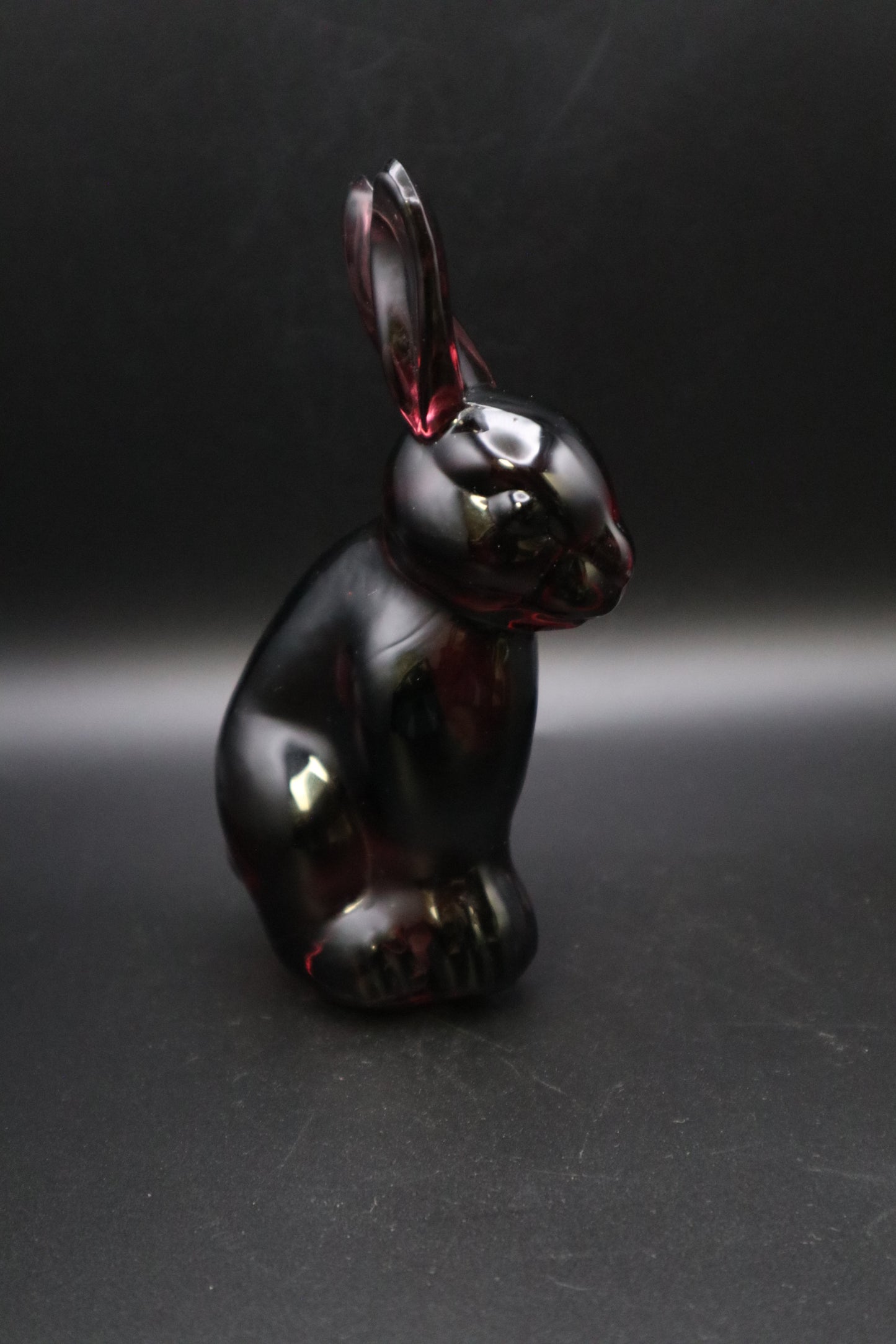 SILVESTRI PURPLE GLASS RABBIT PAPERWEIGHT