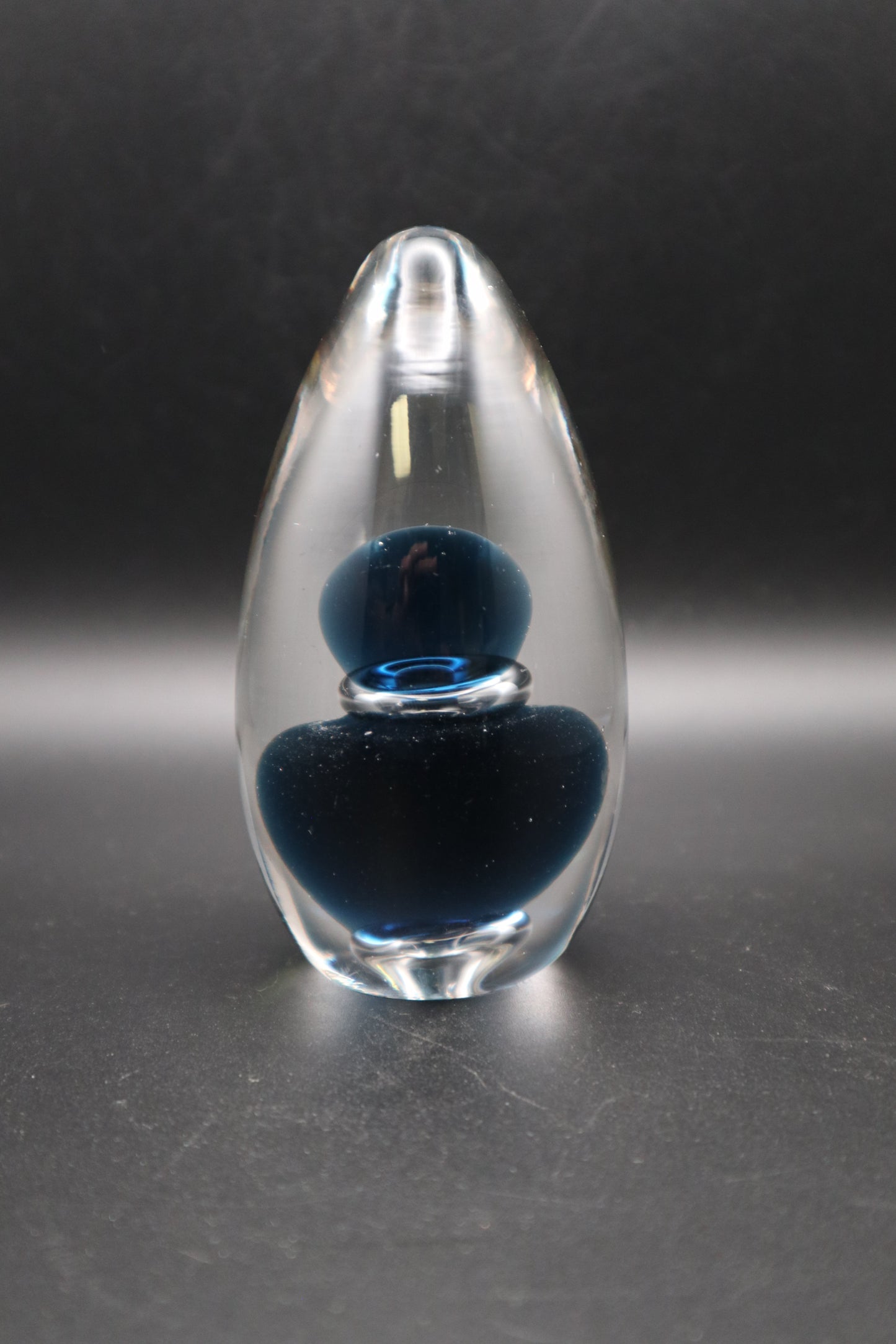 VINTAGE WEDGWOOD ENGLAND HANDBLOWN GLASS PAPERWEIGHT