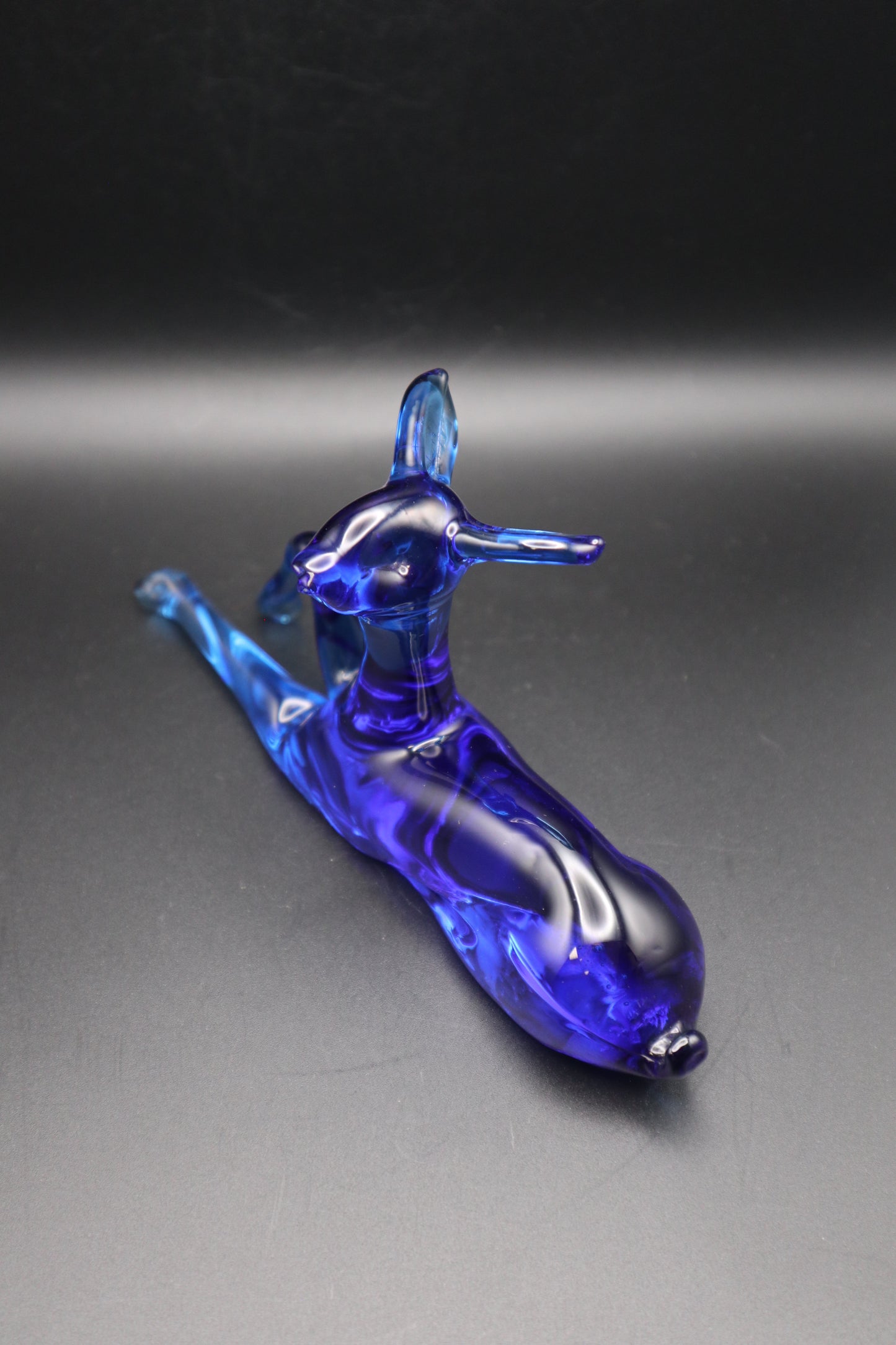 VINTAGE 1970's HAND BLOWN BLUE RESTING FAWN