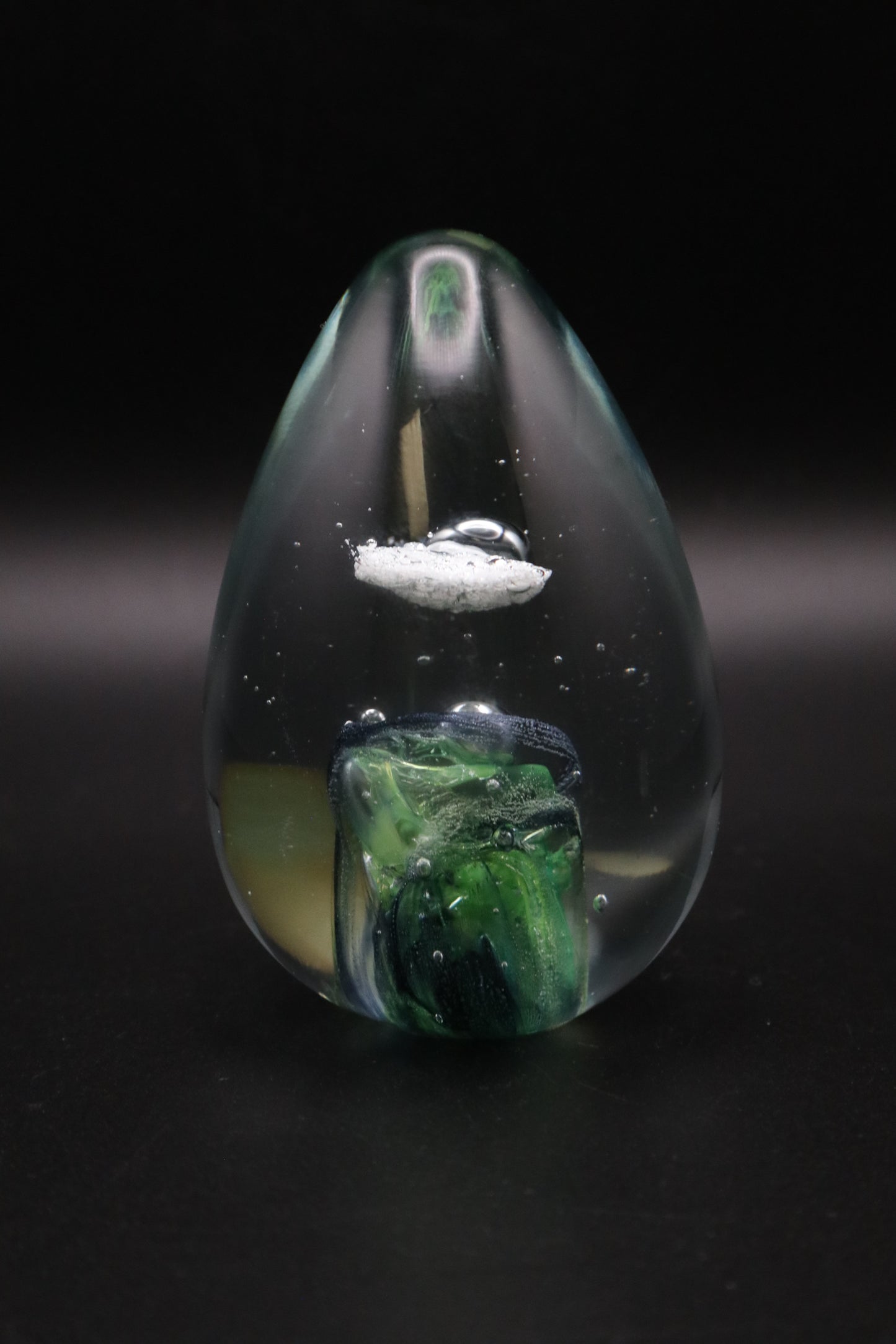 KERRY ART GLASS GREEN TO CLEAR HAND BLOWN MADE IN IRELAND PAPERWEIGHT
