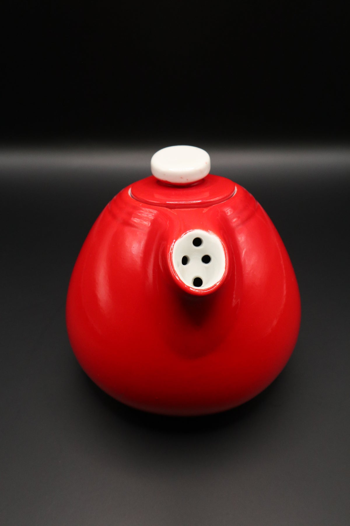 VINTAGE HALL CHINA QUALITY KITCHENWARE "PERT" TEAPOT