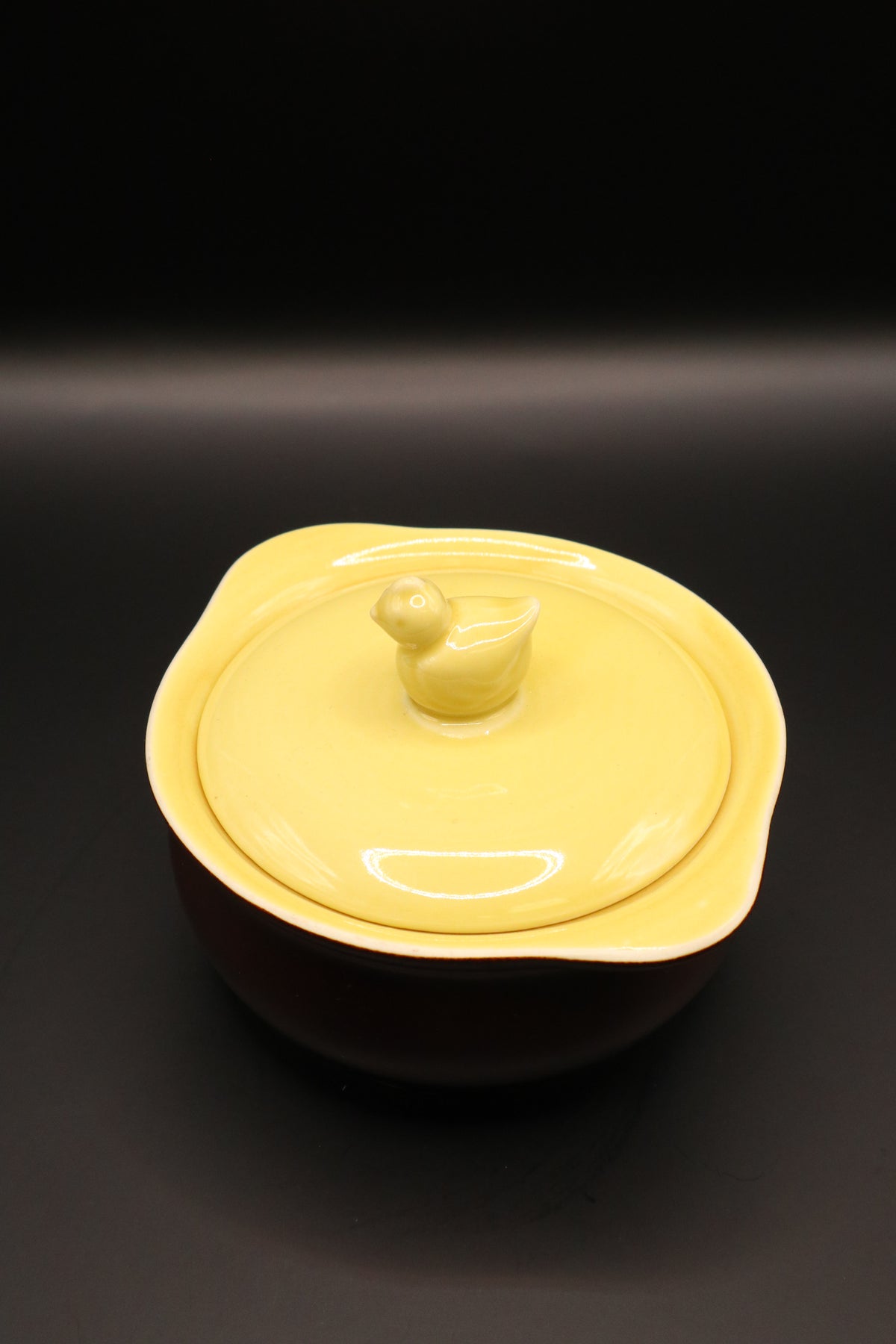 VINTAGE HALL POTTERY MINI CASSEROLE DISH CHICK FINIAL HANDLE
