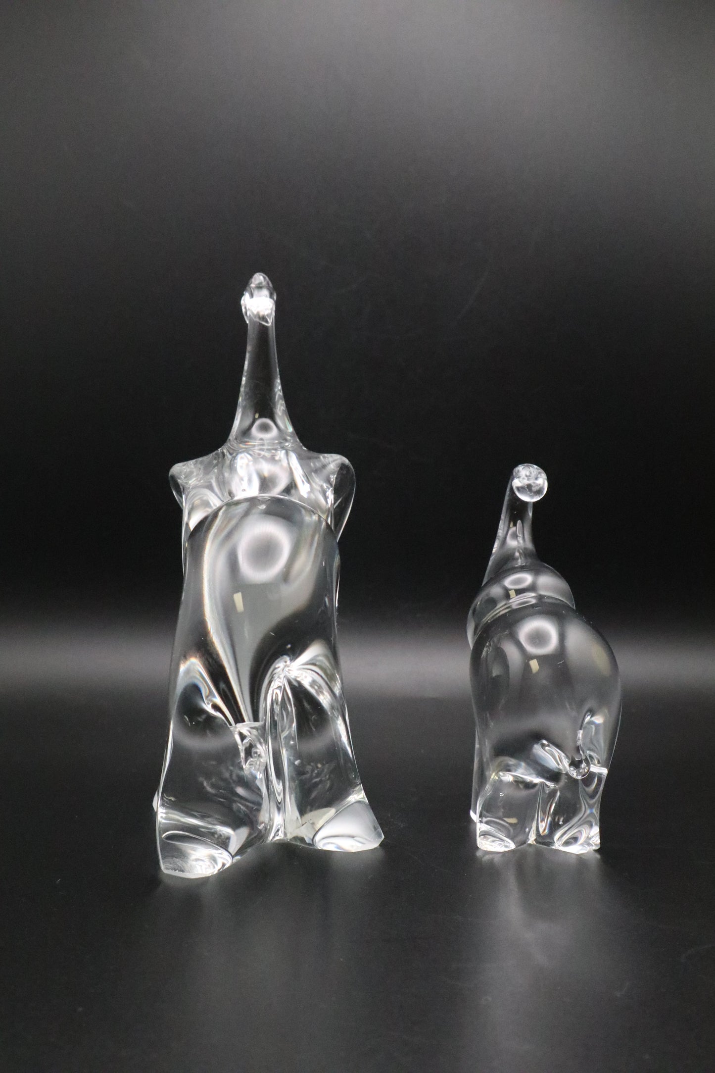 VINTAGE SET OF 2 ART GLASS ELEPHANTS