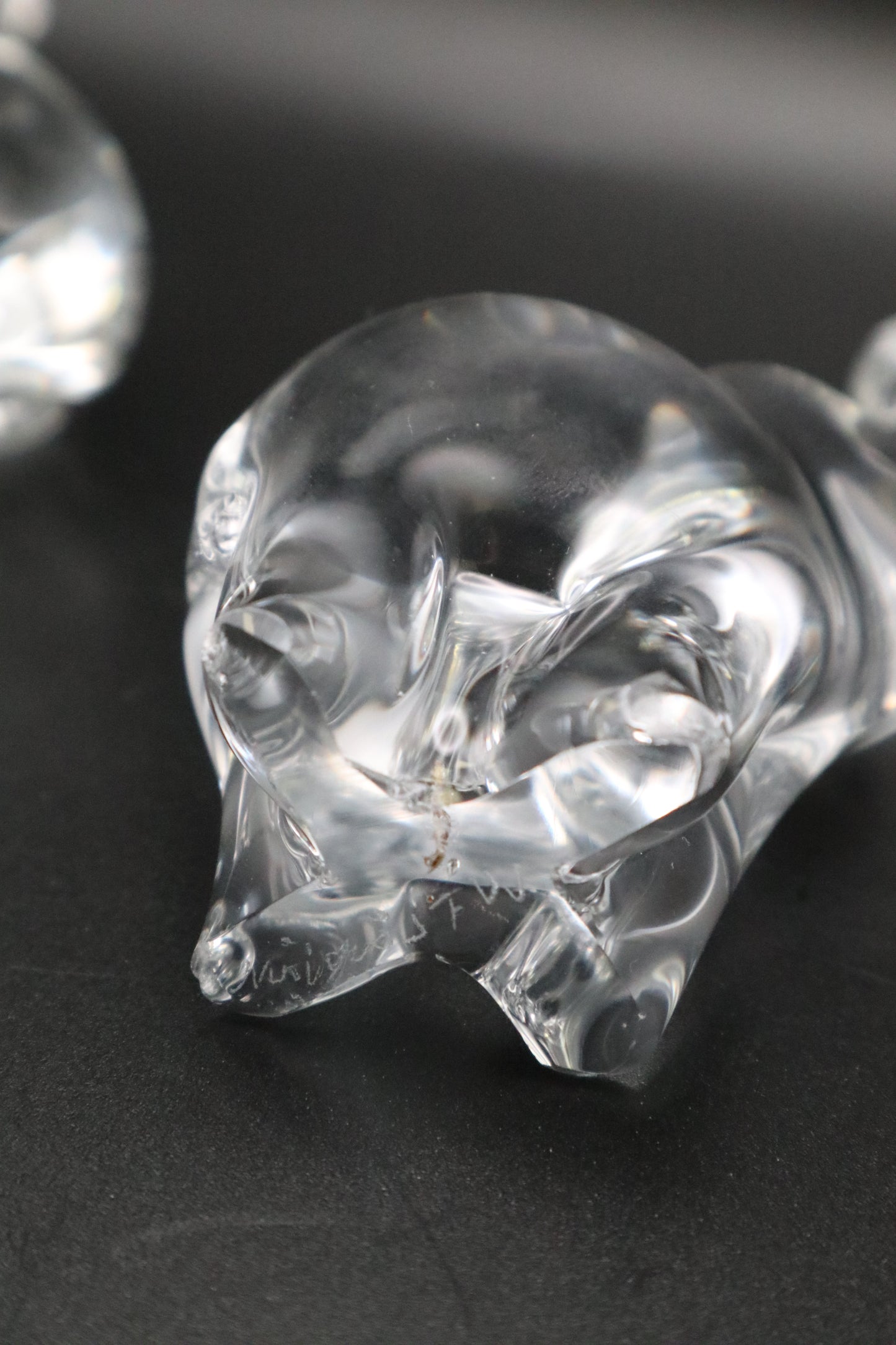 VINTAGE SET OF 2 ART GLASS ELEPHANTS