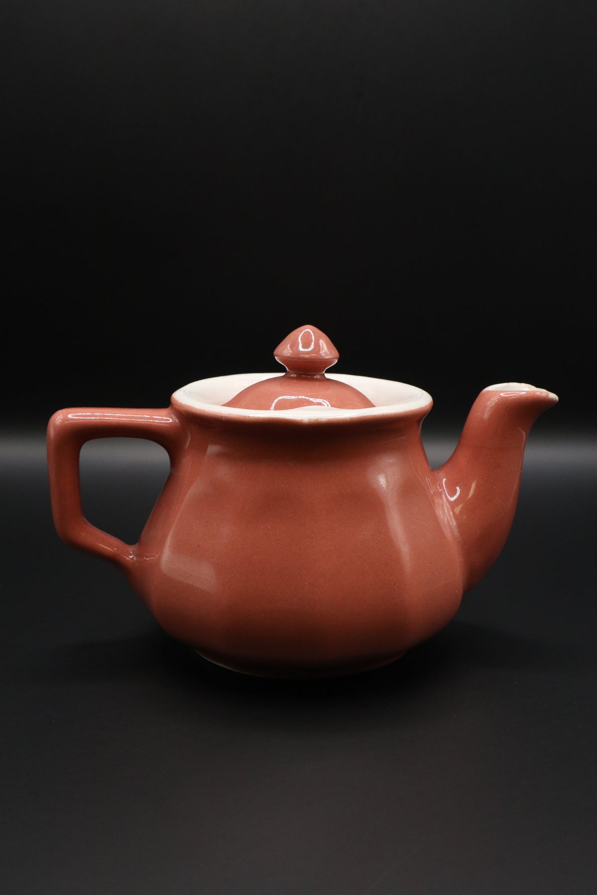 VINTAGE HALL CHINA INDIVIDUAL TEAPOT (AS IS)