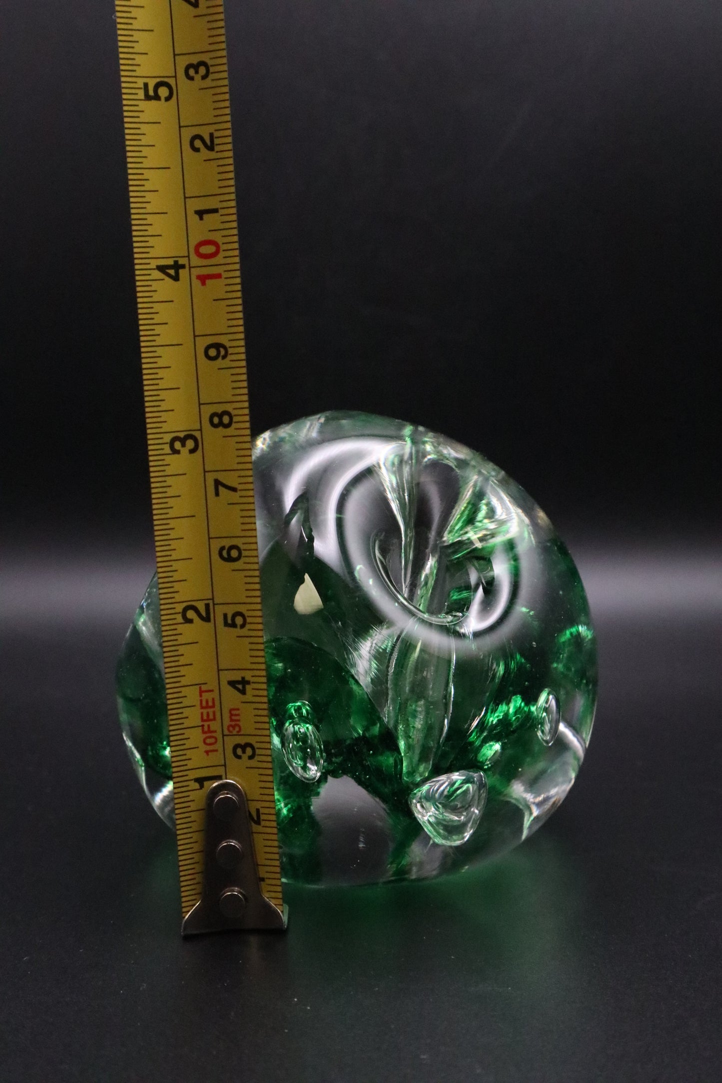 SIGNED JOE ZIMMERMAN GREEN ART GLASS PAPERWEIGHT