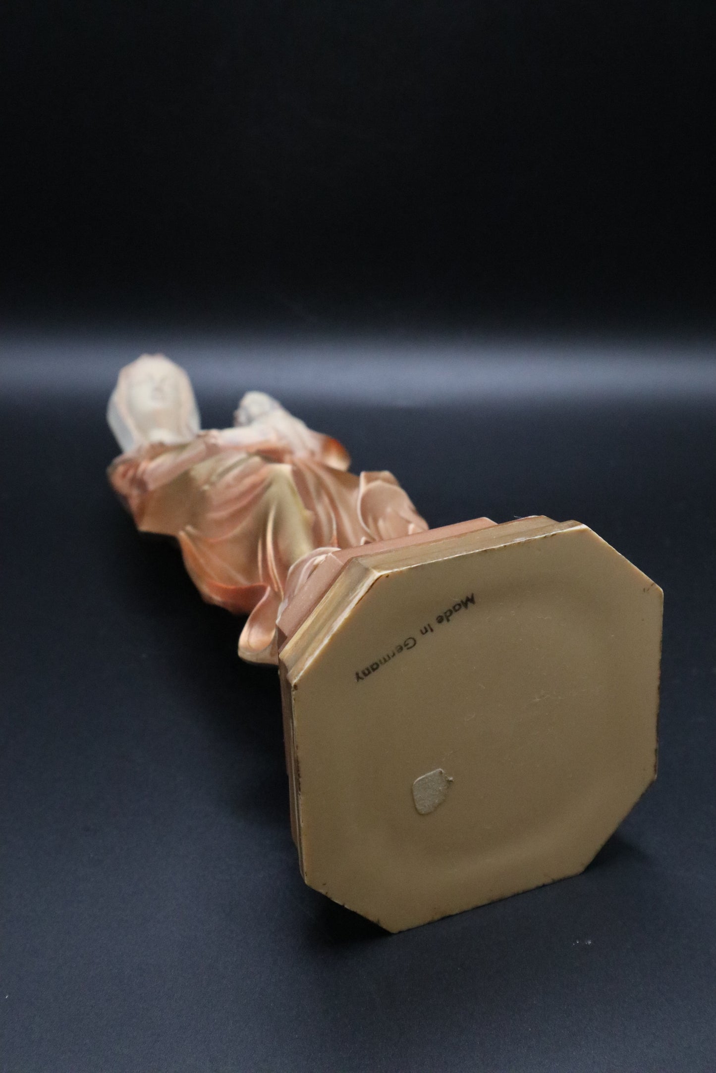 MADONNA AND CHILD RESIN