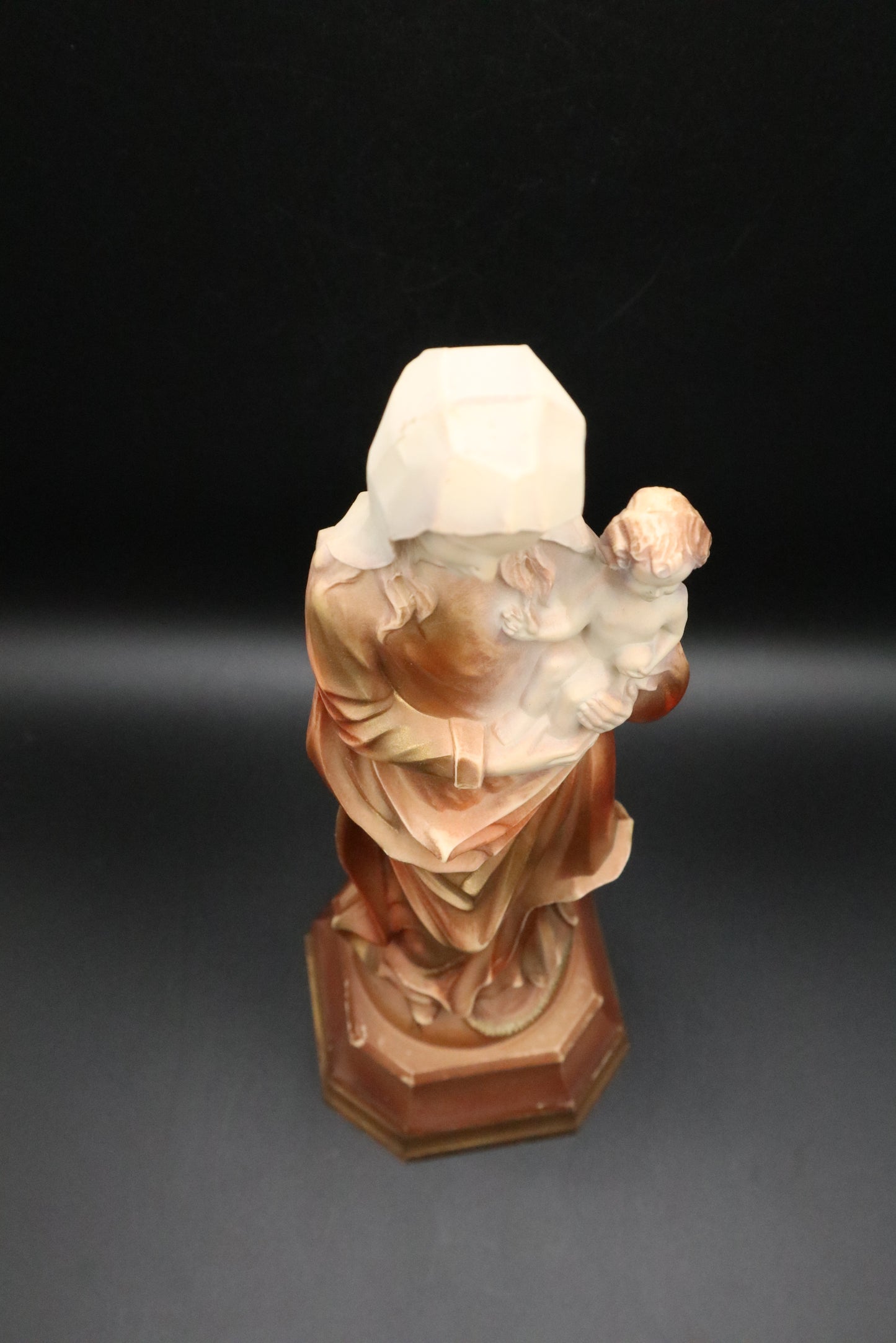 MADONNA AND CHILD RESIN