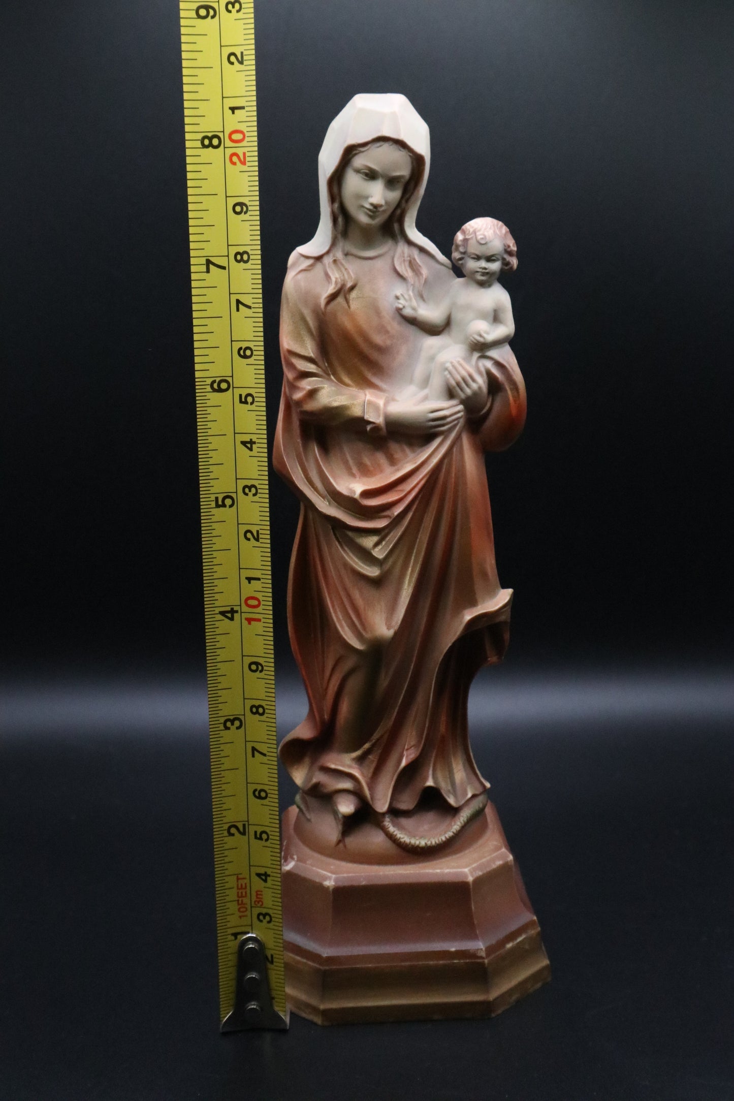 MADONNA AND CHILD RESIN