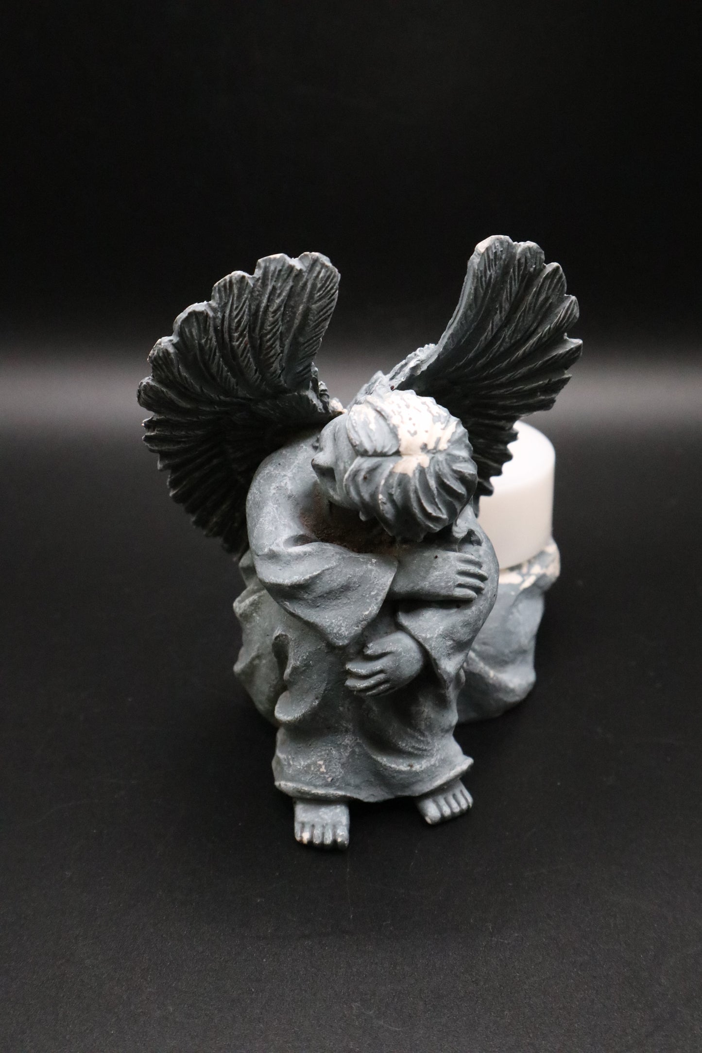 VINTAGE RESIN SITTING ANGEL TEA LIGHT HOLDER