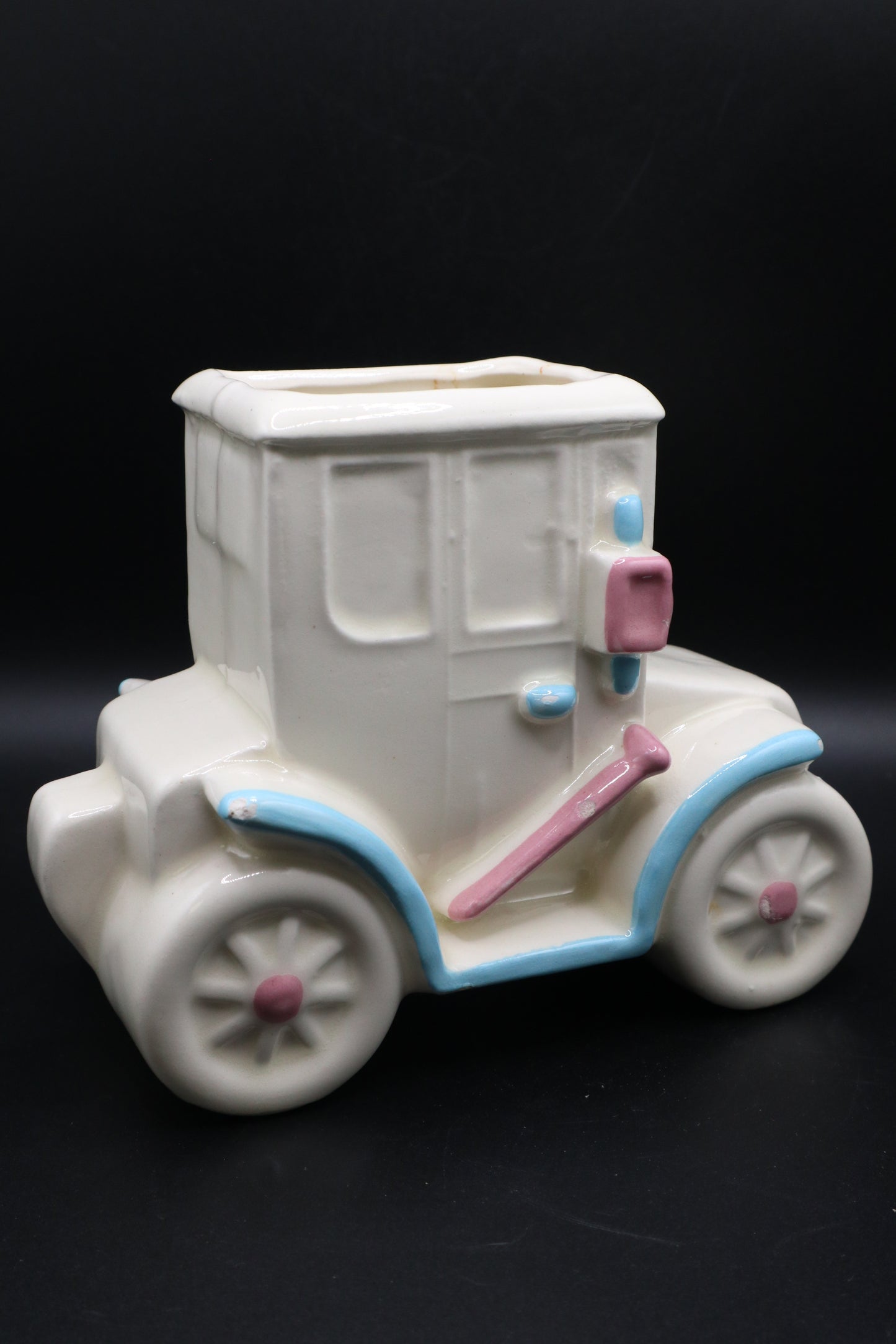 VINTAGE CERAMIC PASTEL NURSERY ROOM MODEL T PLANTER